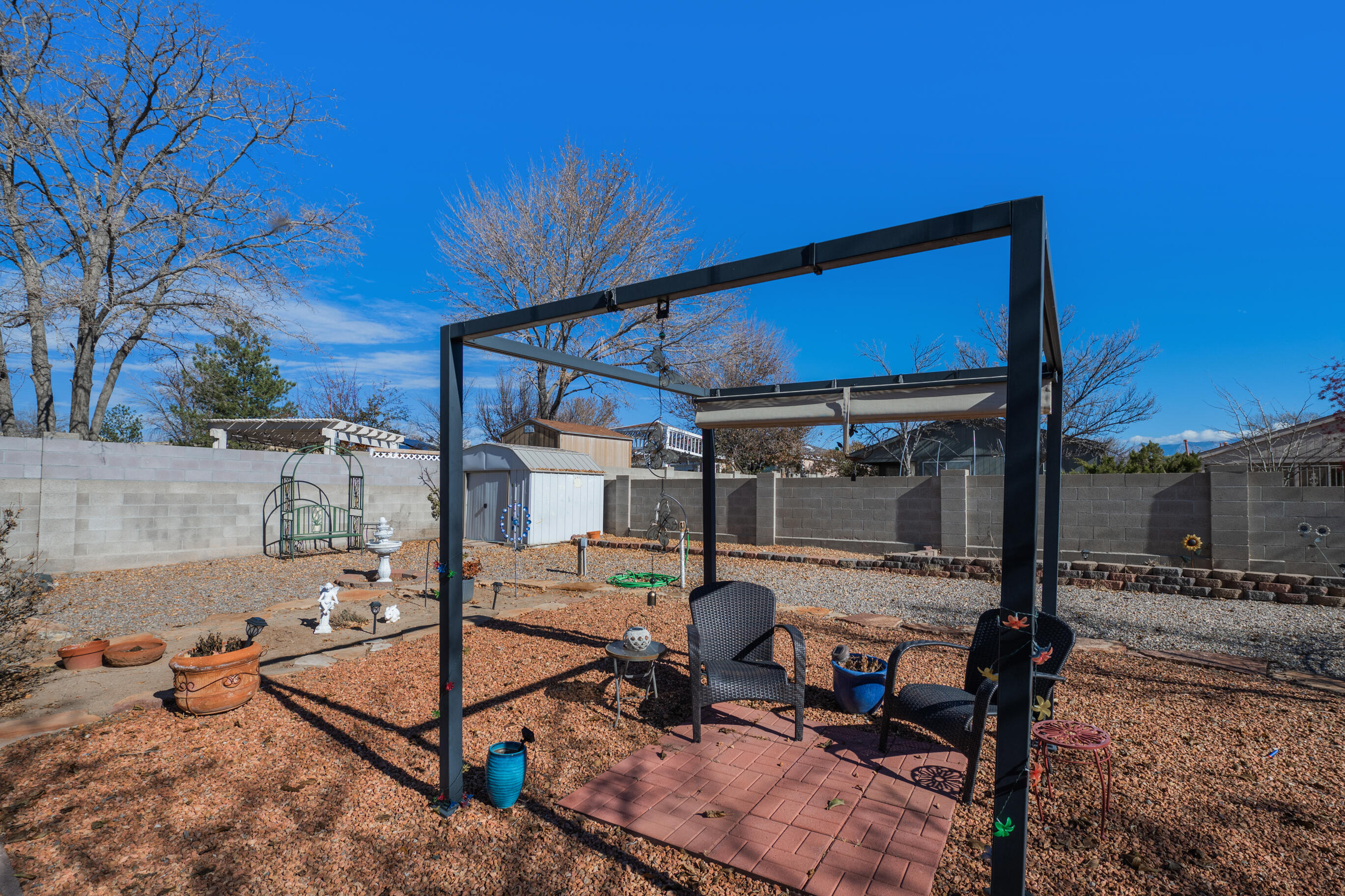 916 Stagecoach Road SE