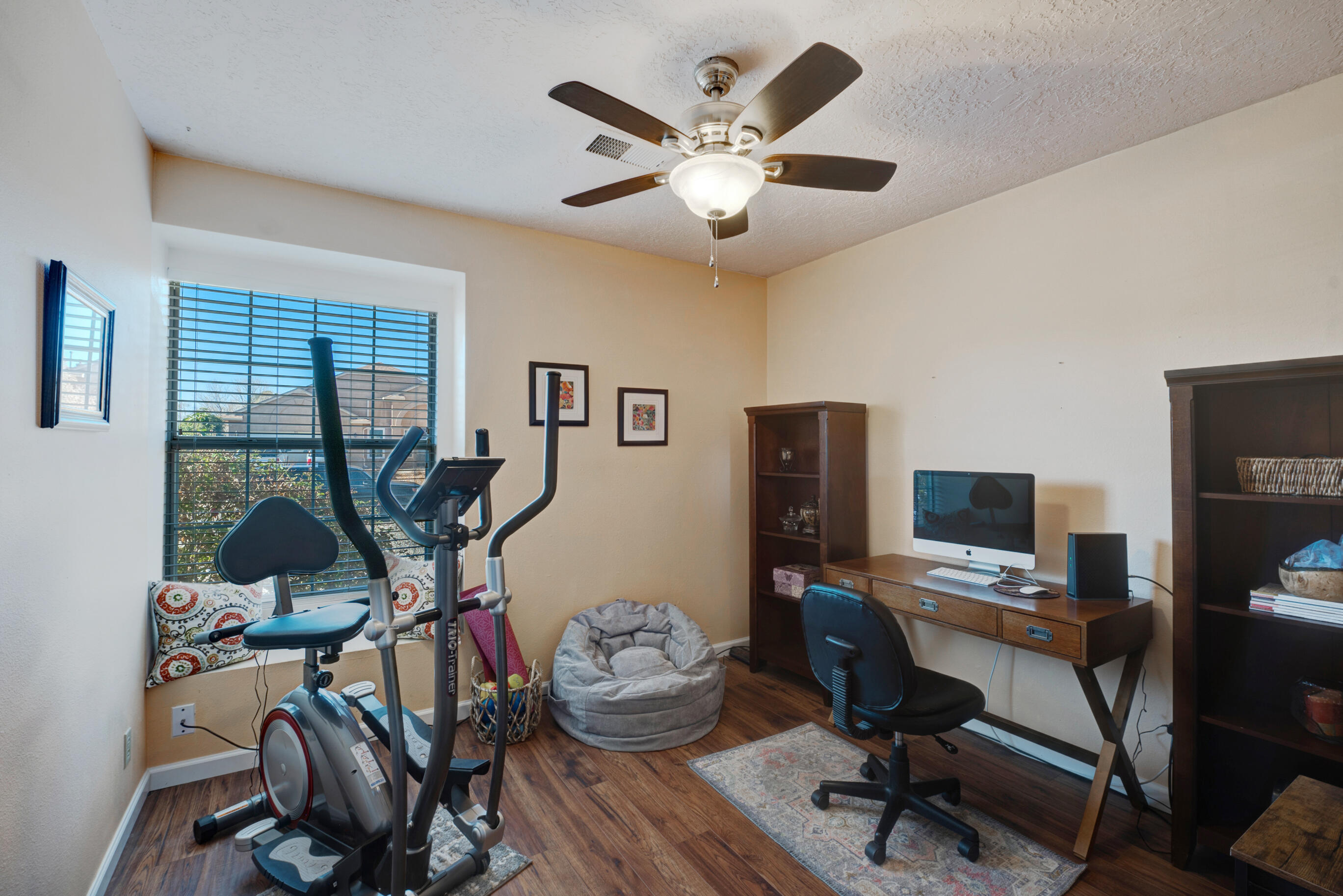 916 Stagecoach Road SE