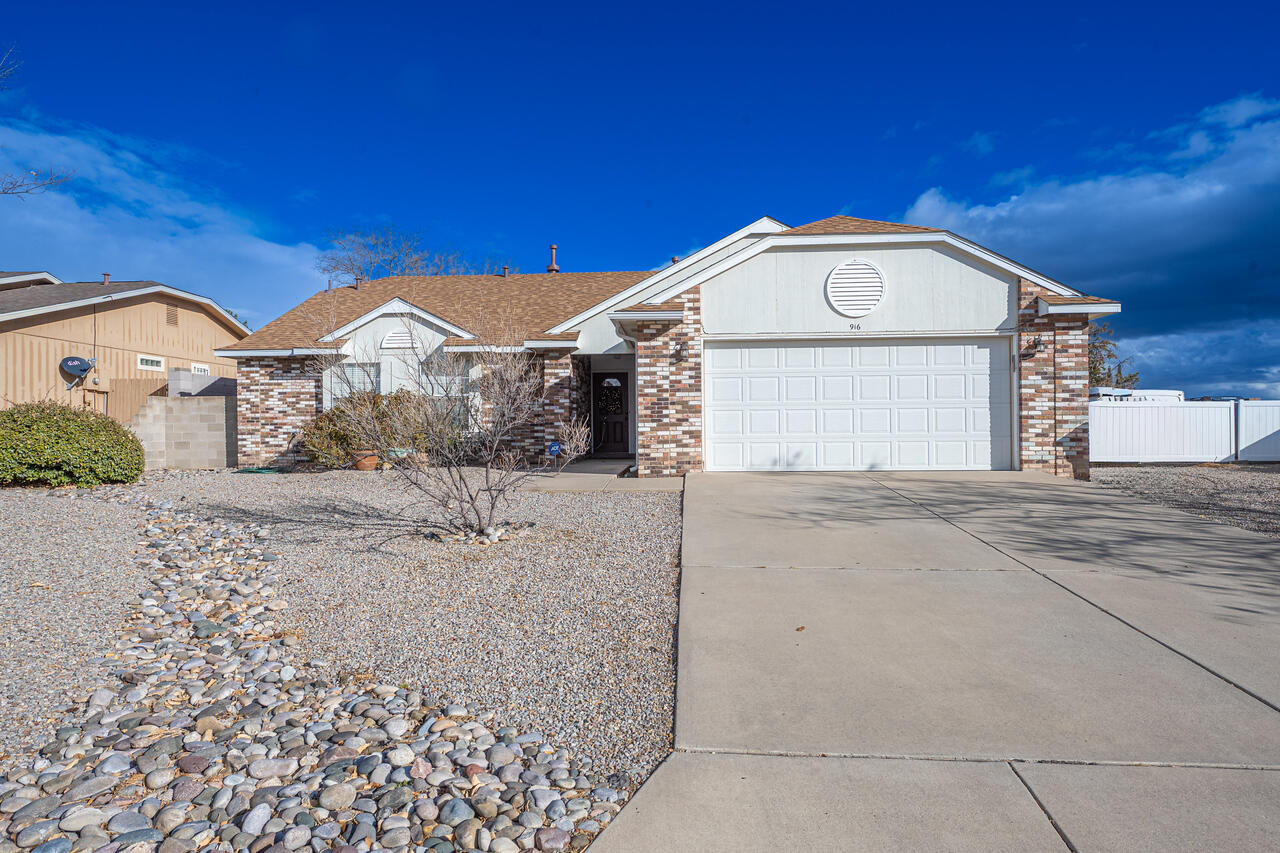 916 Stagecoach Road SE