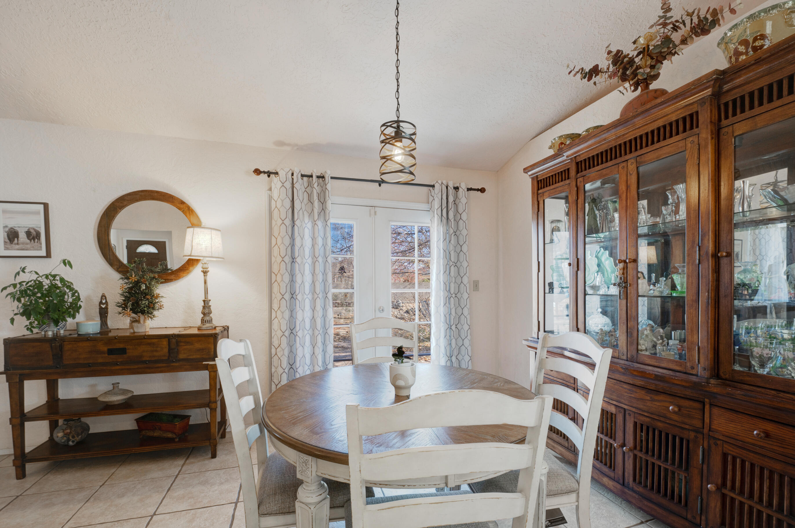 916 Stagecoach Road SE