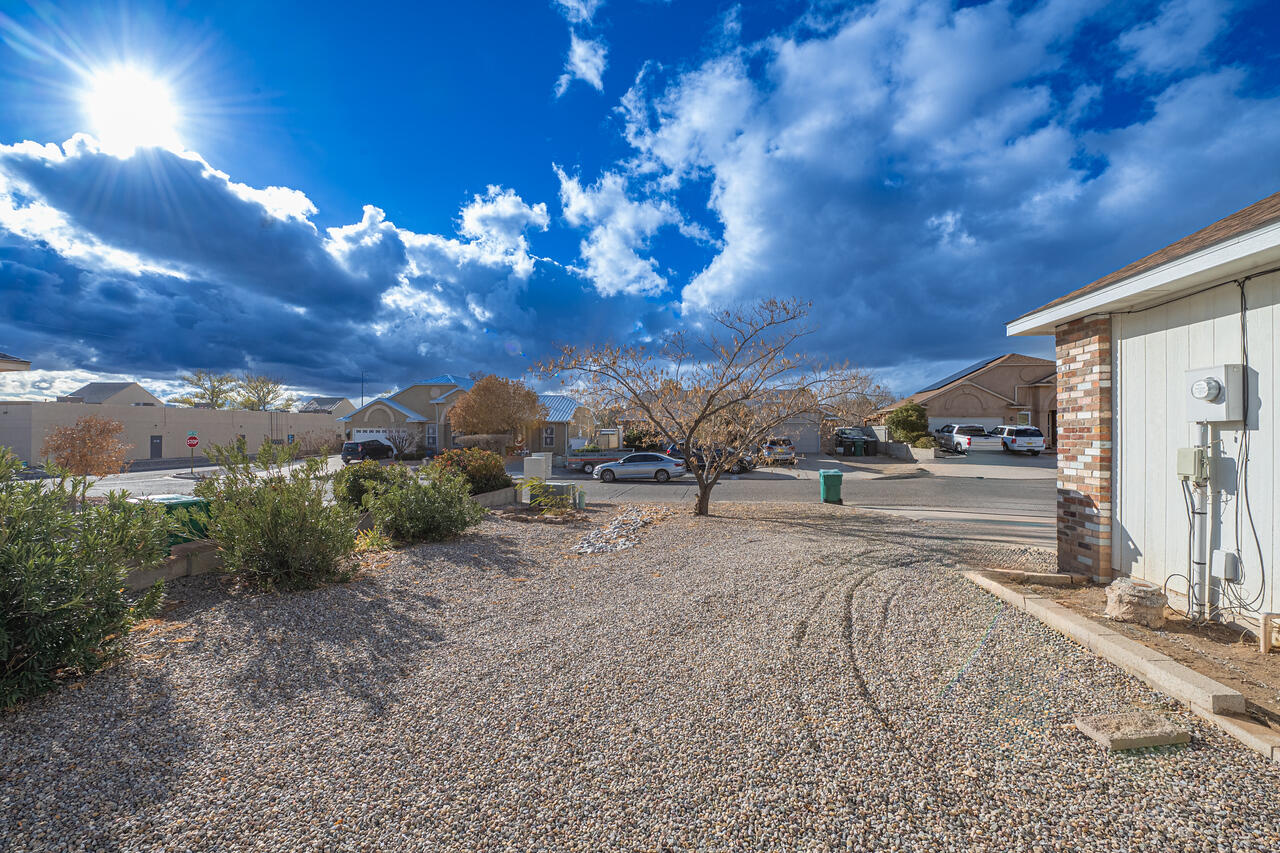 916 Stagecoach Road SE
