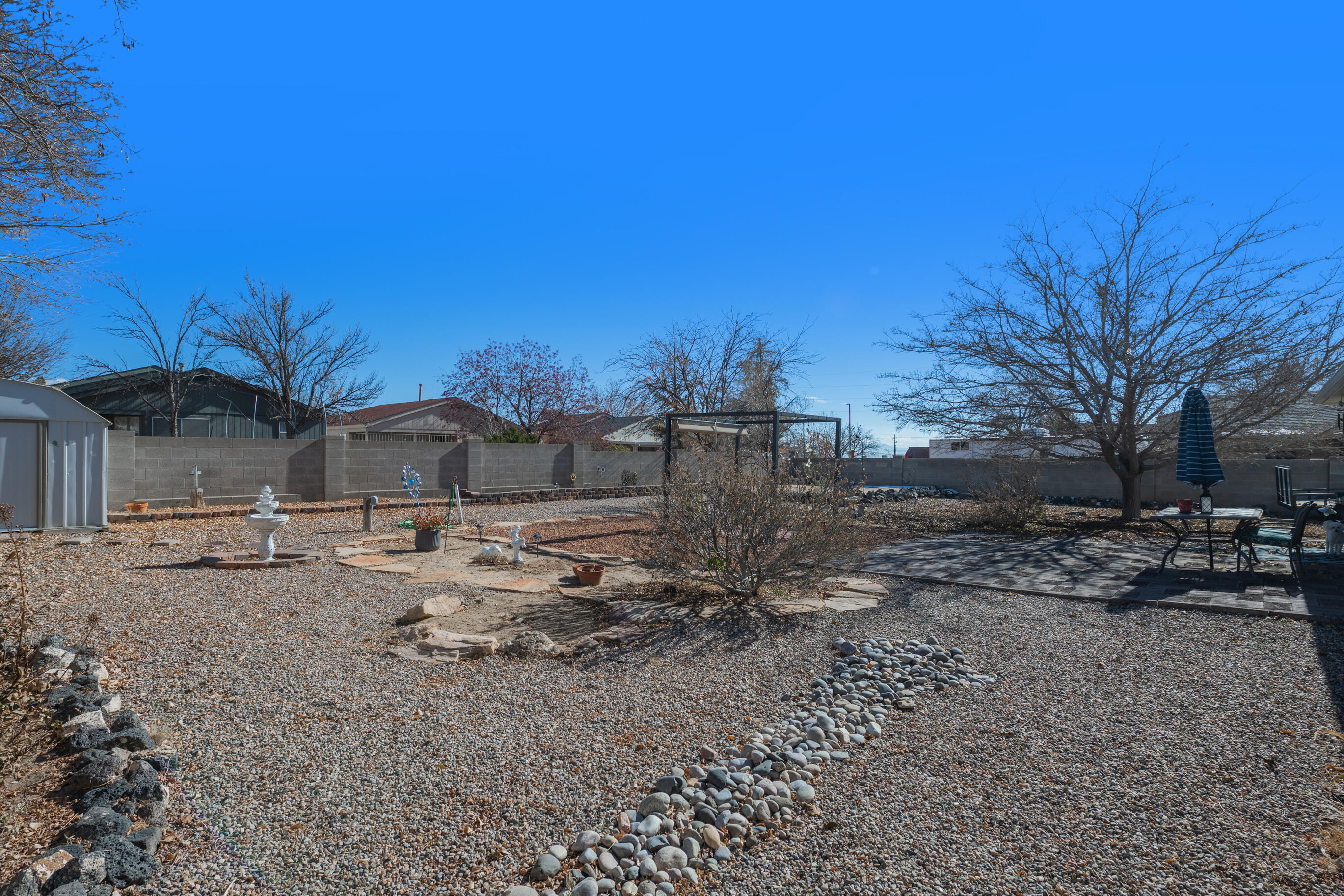 916 Stagecoach Road SE