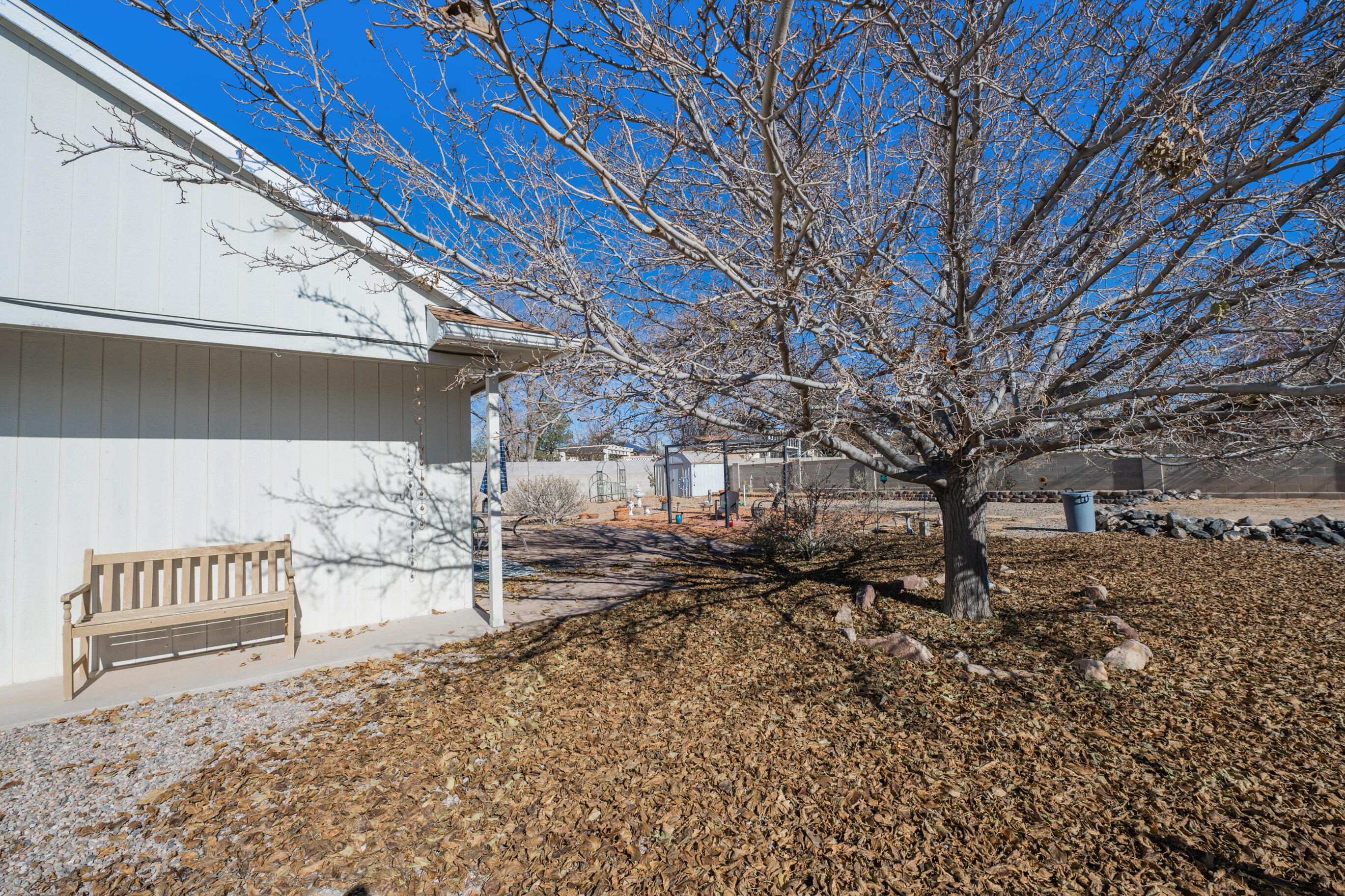 916 Stagecoach Road SE