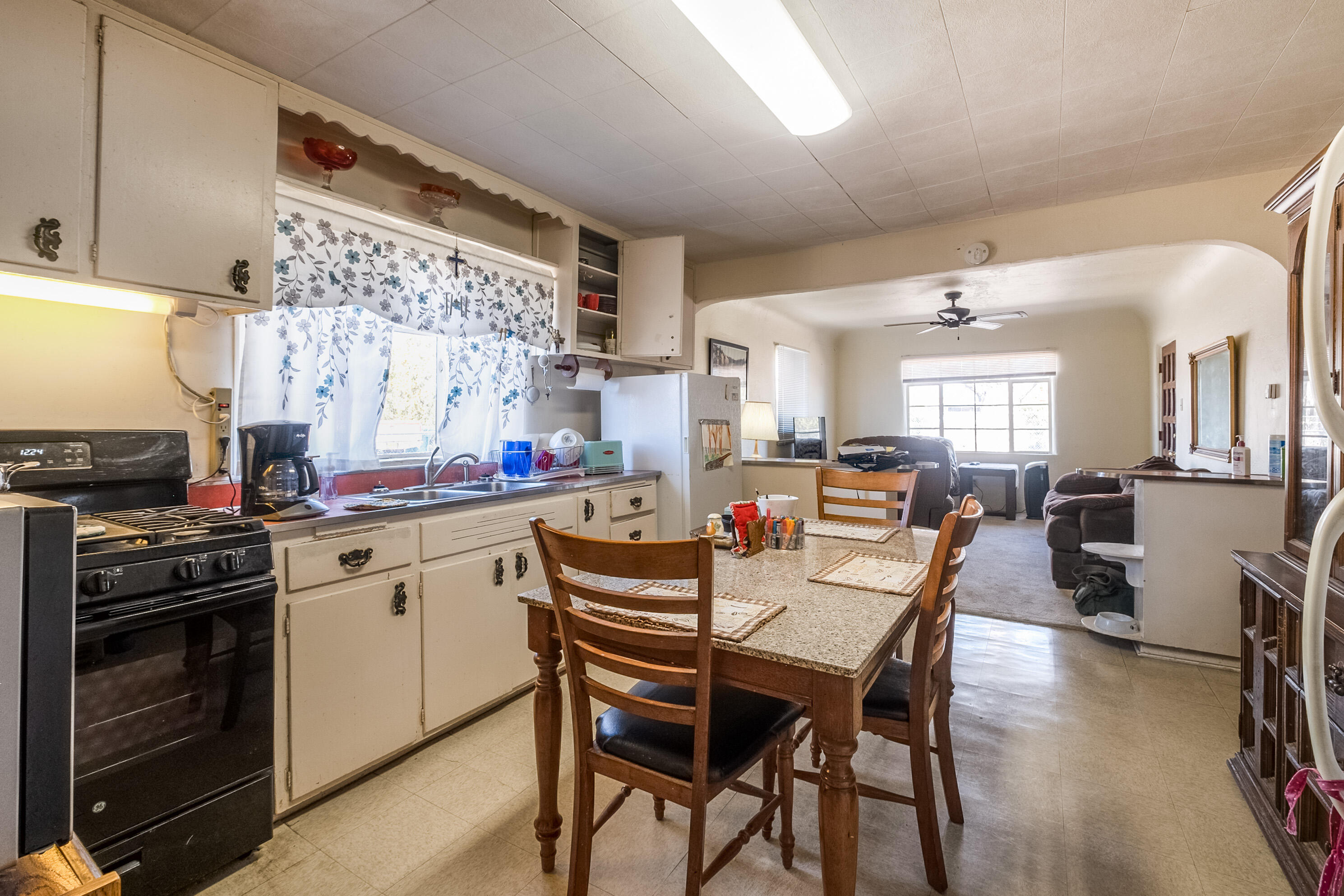 436 Sandia View Road NW