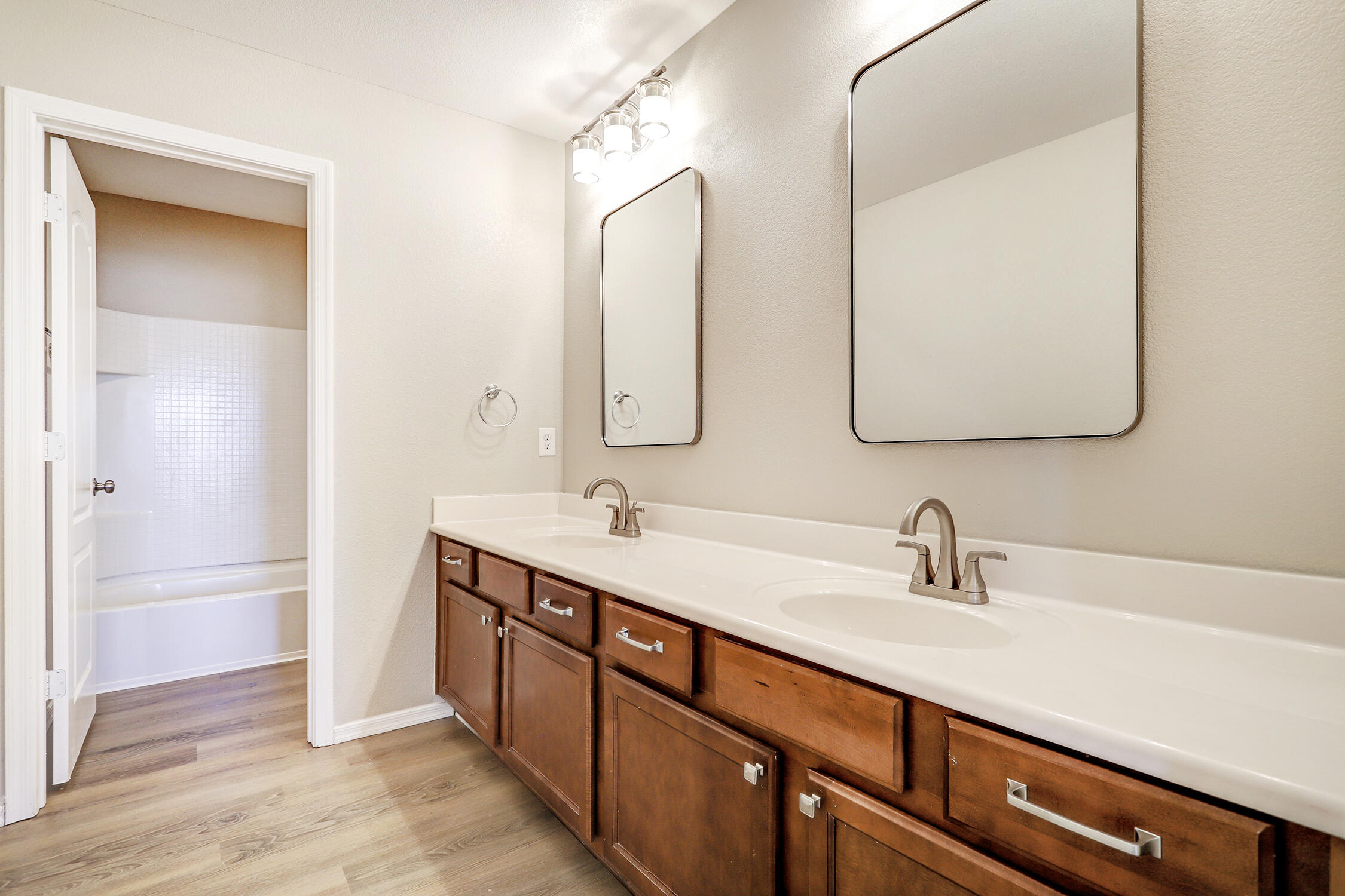 10732 Walnut Canyon Road SW