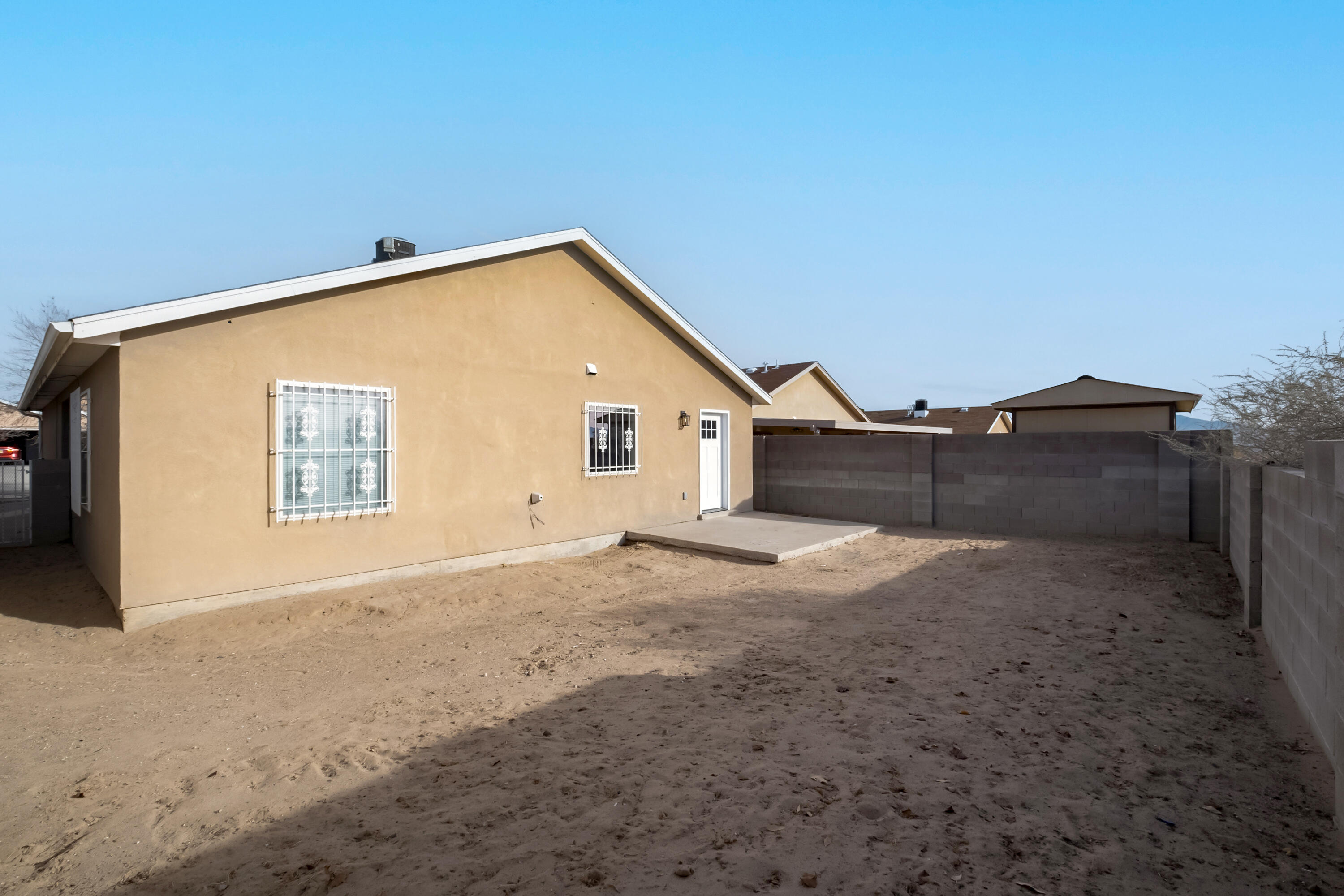 8748 Benavides Road SW