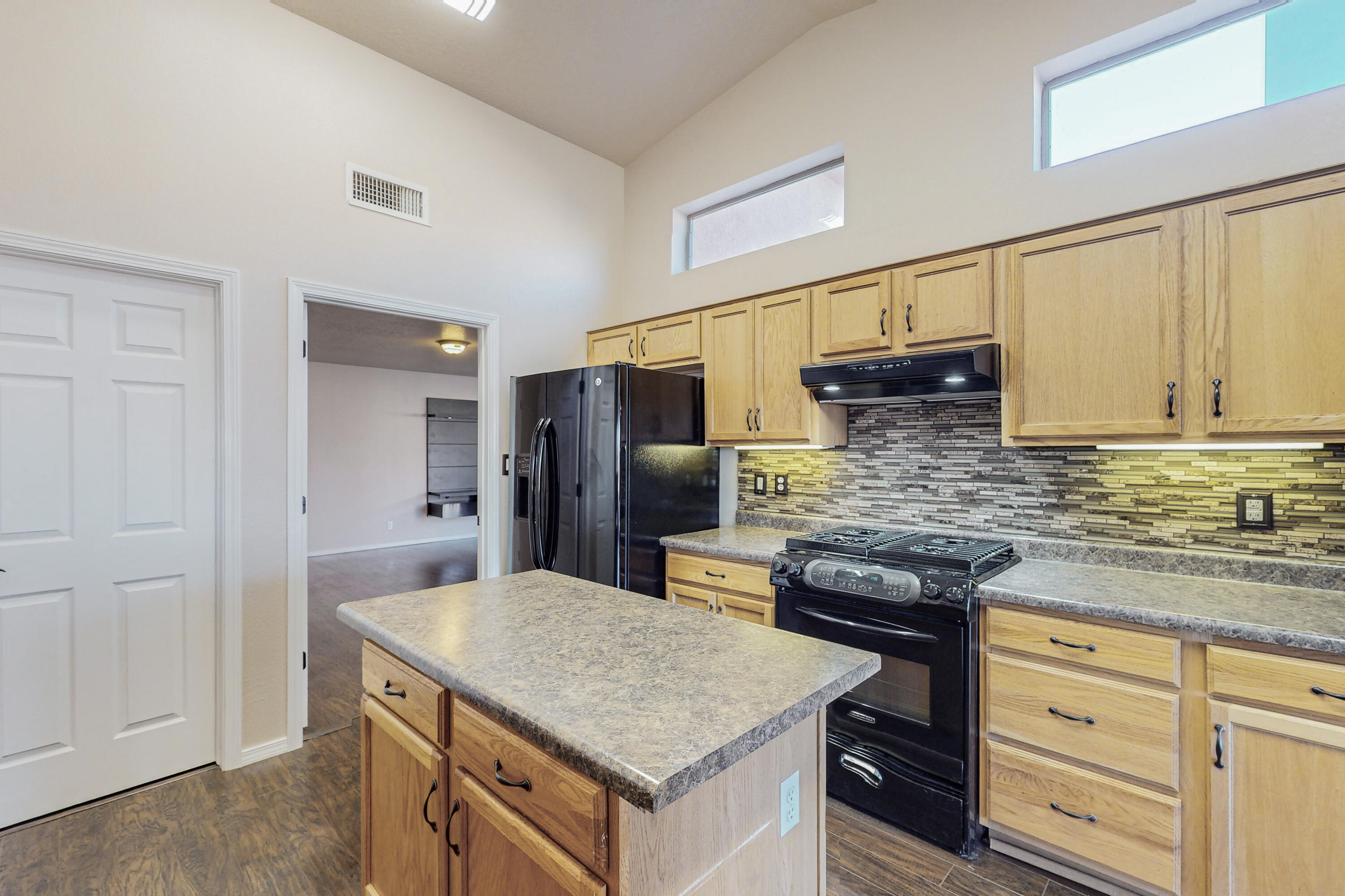 5830 Chaco Loop NE
