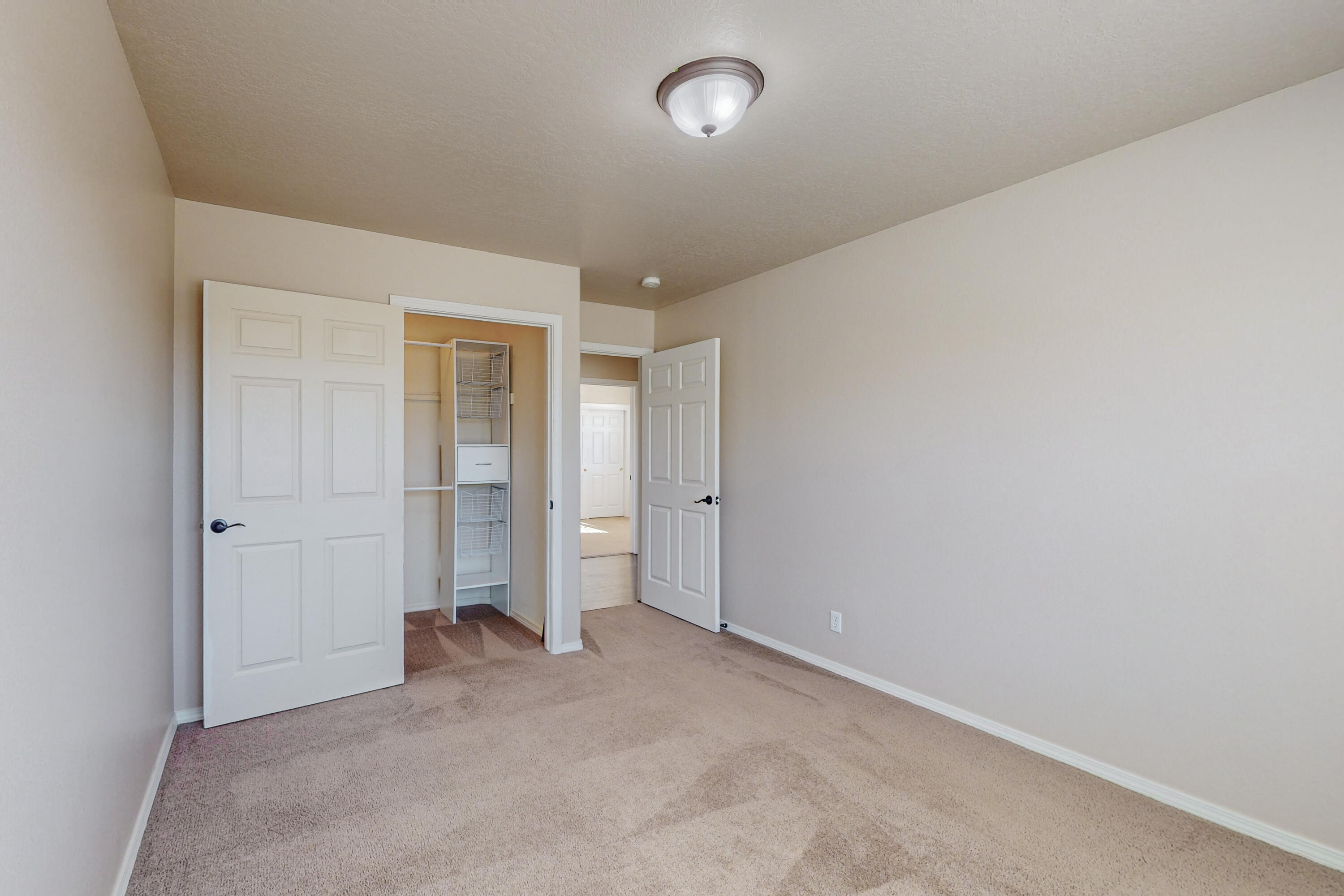 5830 Chaco Loop NE