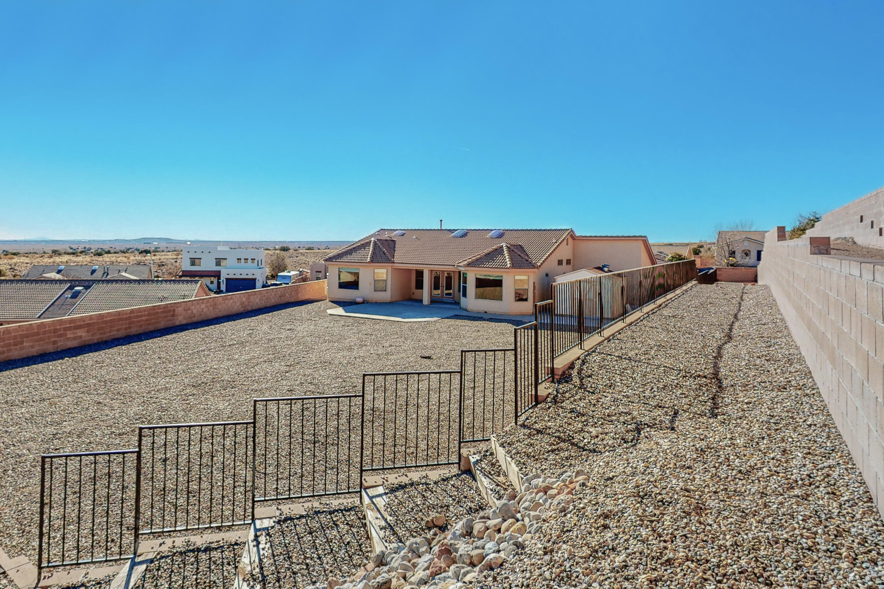 5830 Chaco Loop NE