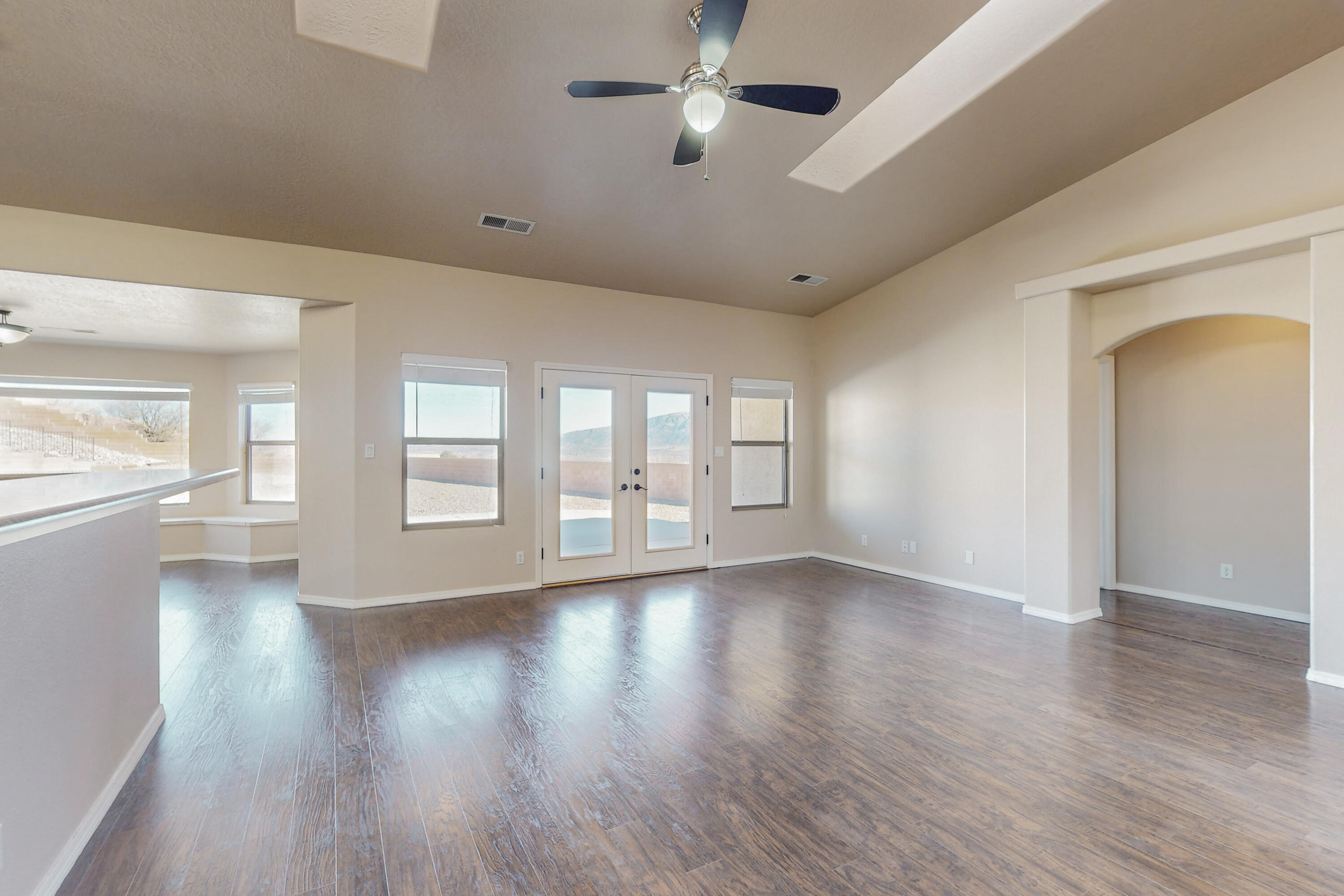 5830 Chaco Loop NE