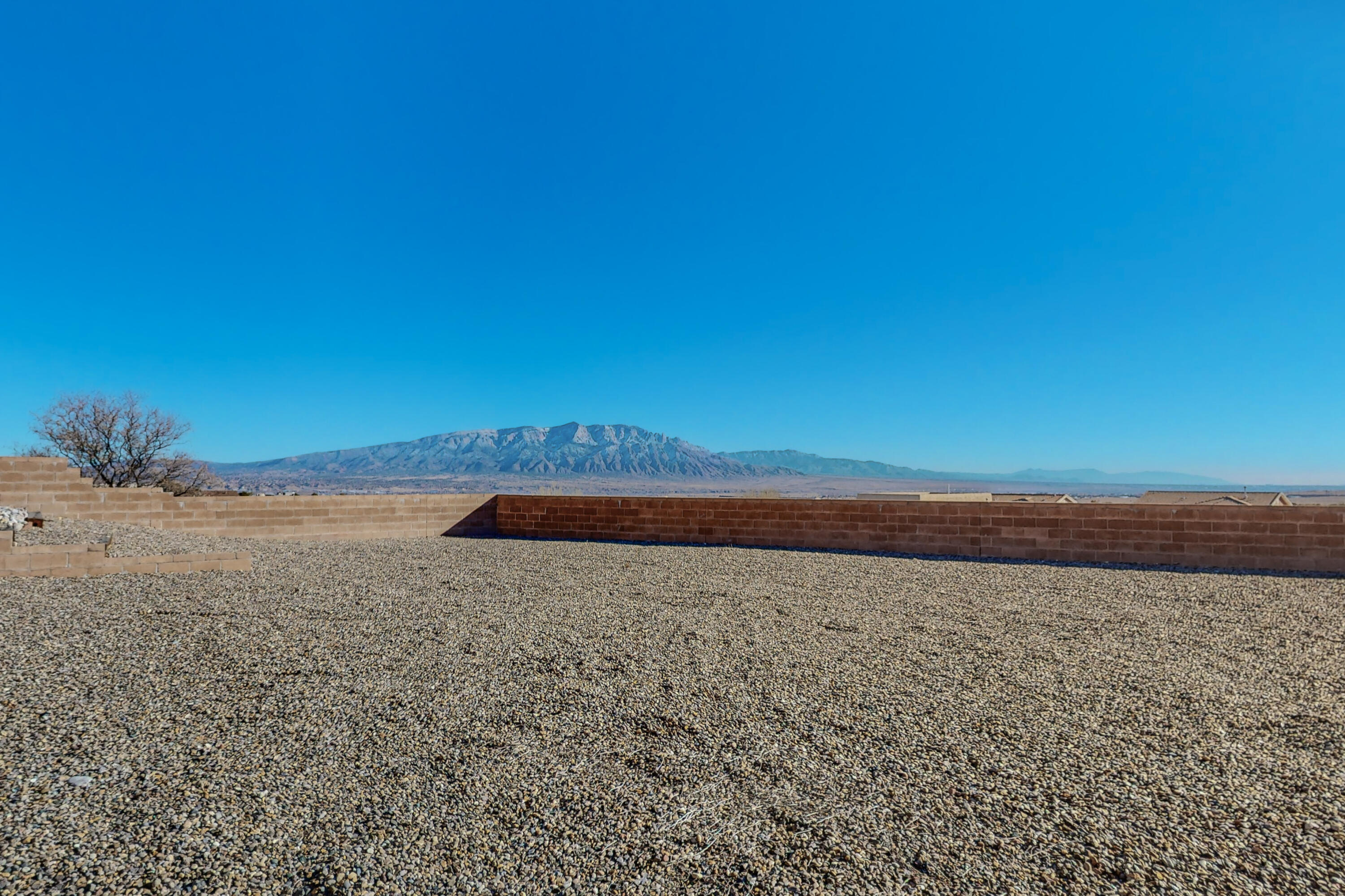 5830 Chaco Loop NE