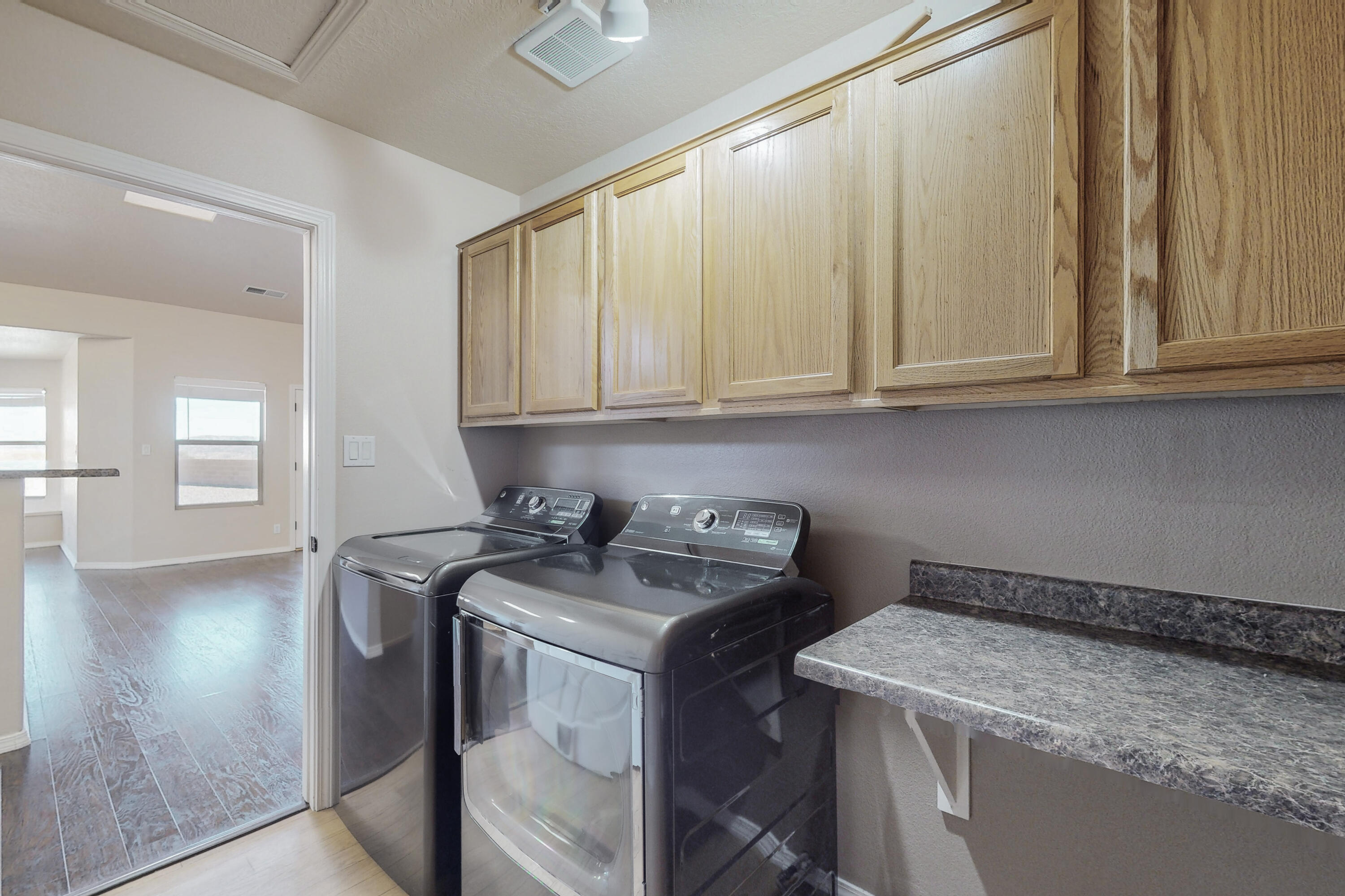 5830 Chaco Loop NE