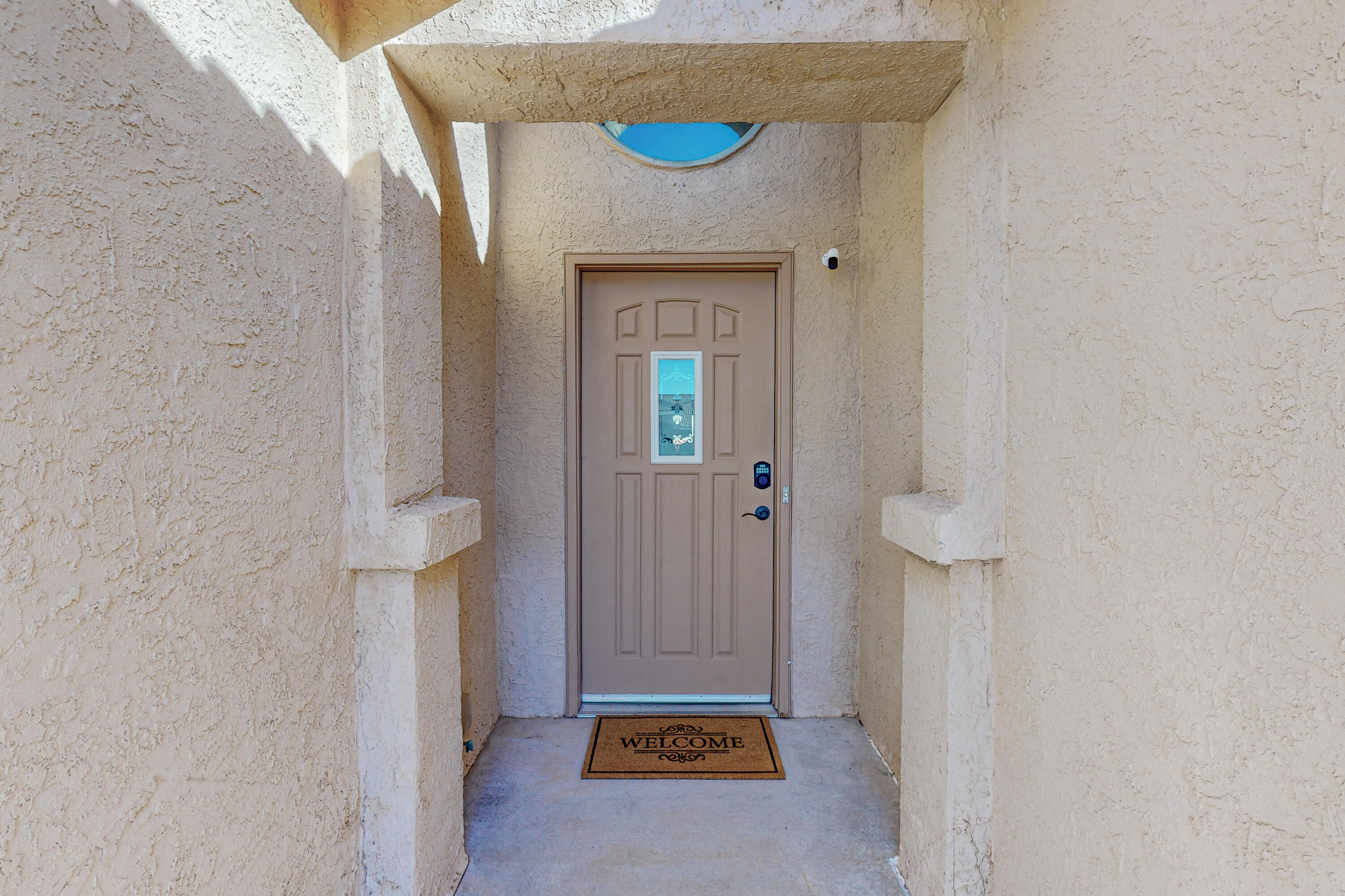 5830 Chaco Loop NE
