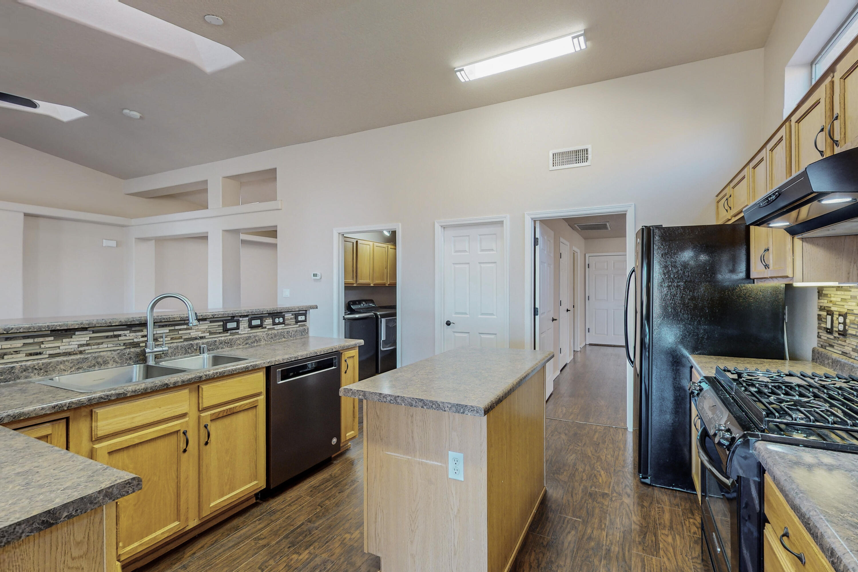 5830 Chaco Loop NE