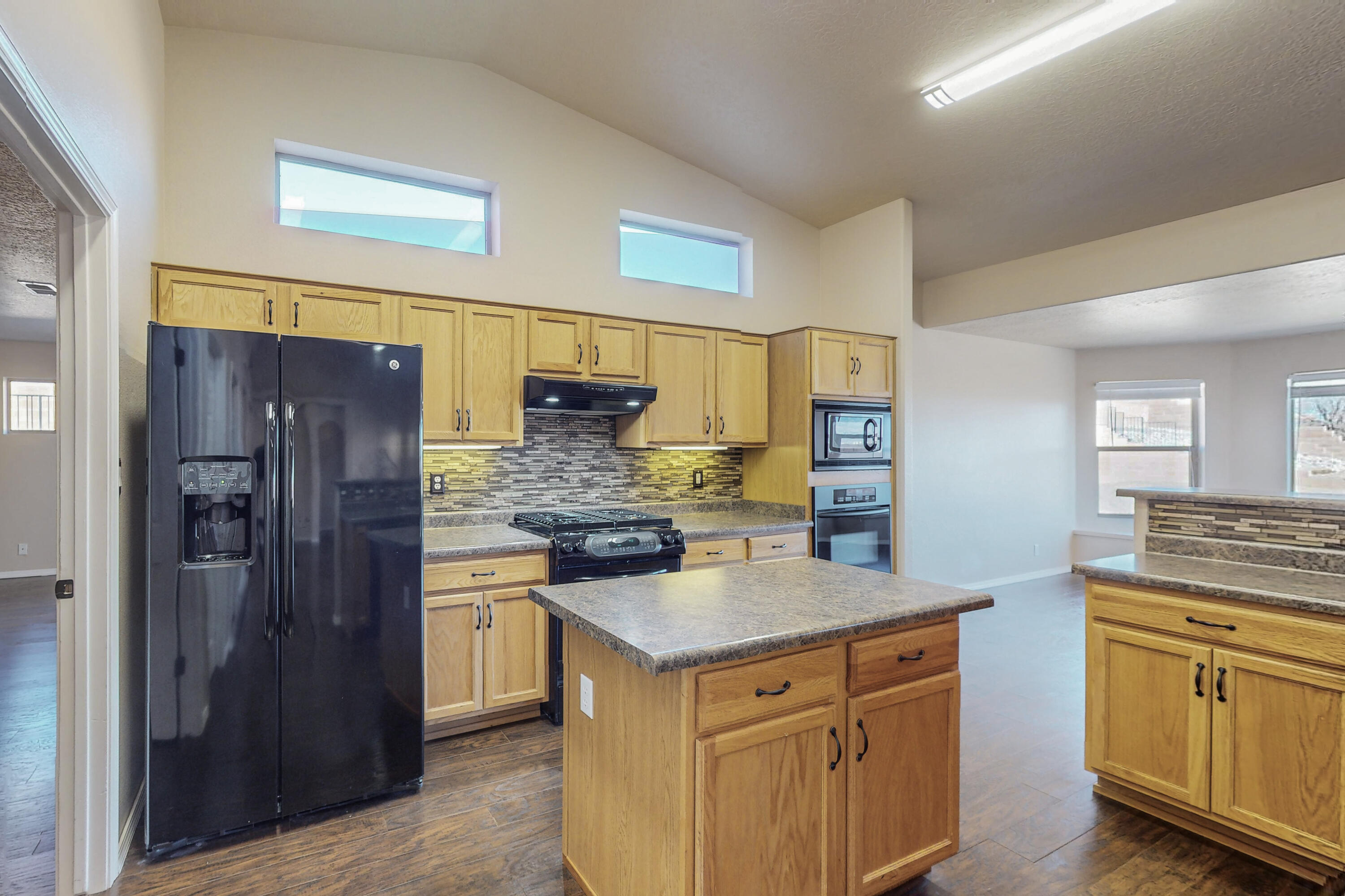 5830 Chaco Loop NE