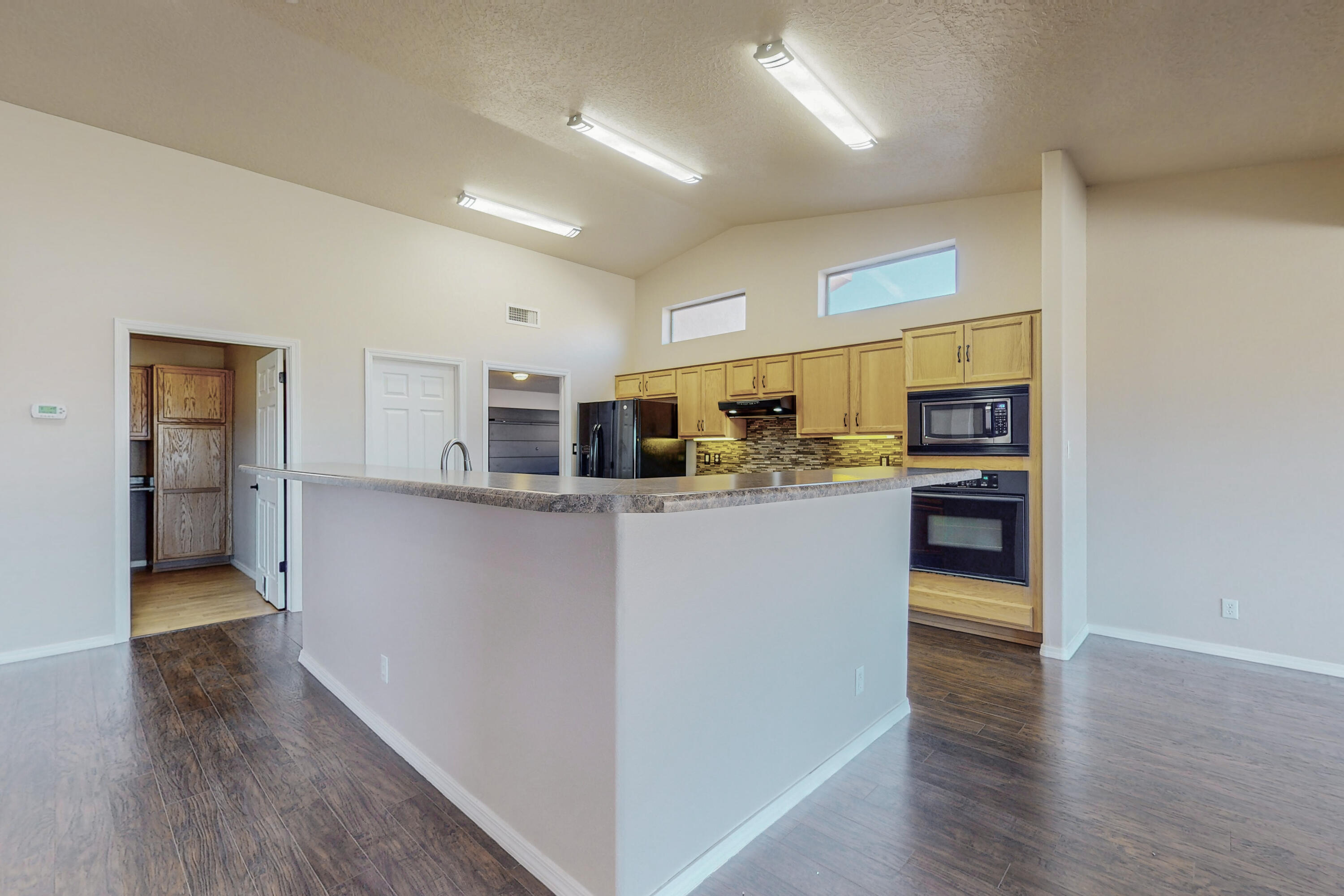 5830 Chaco Loop NE