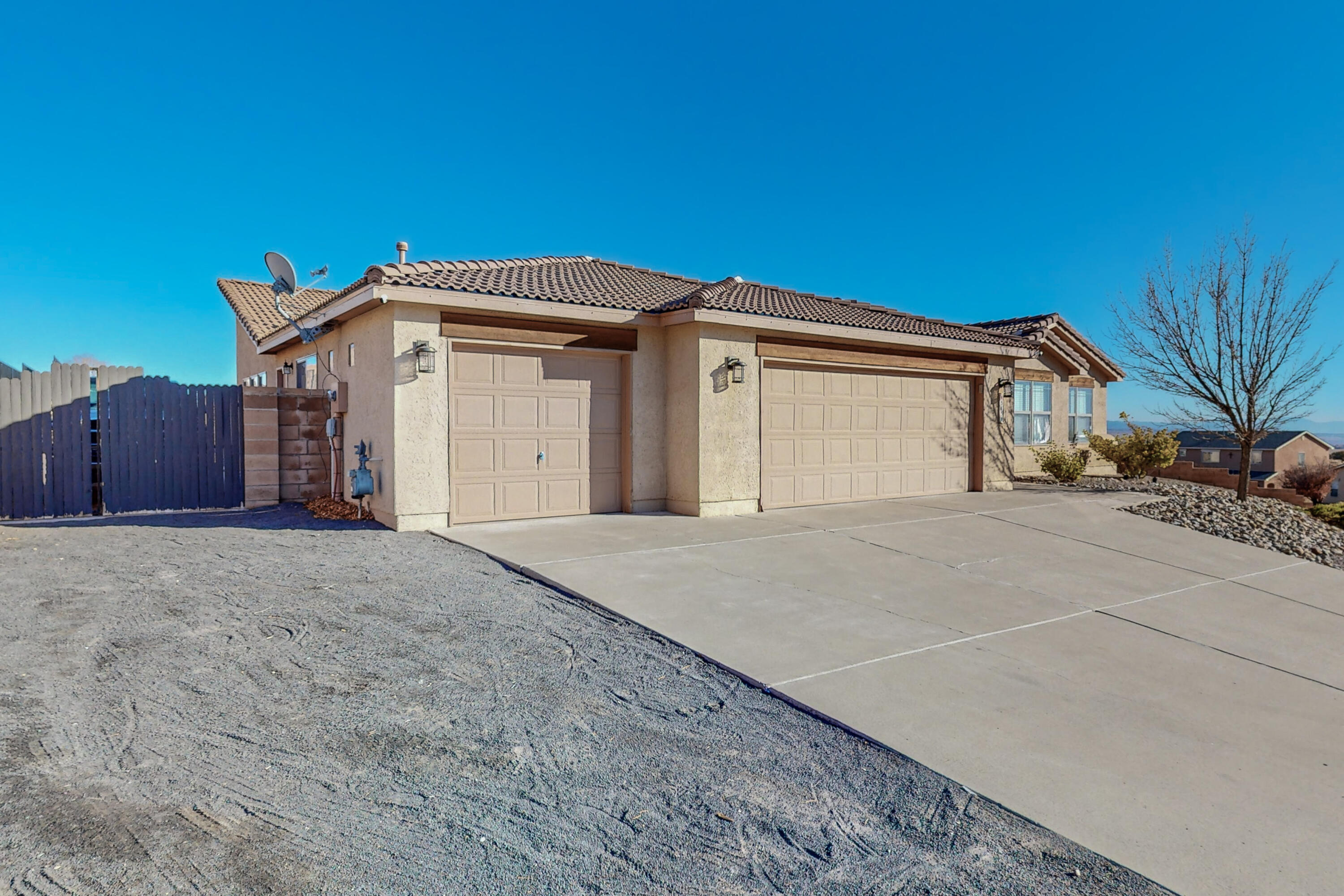 5830 Chaco Loop NE