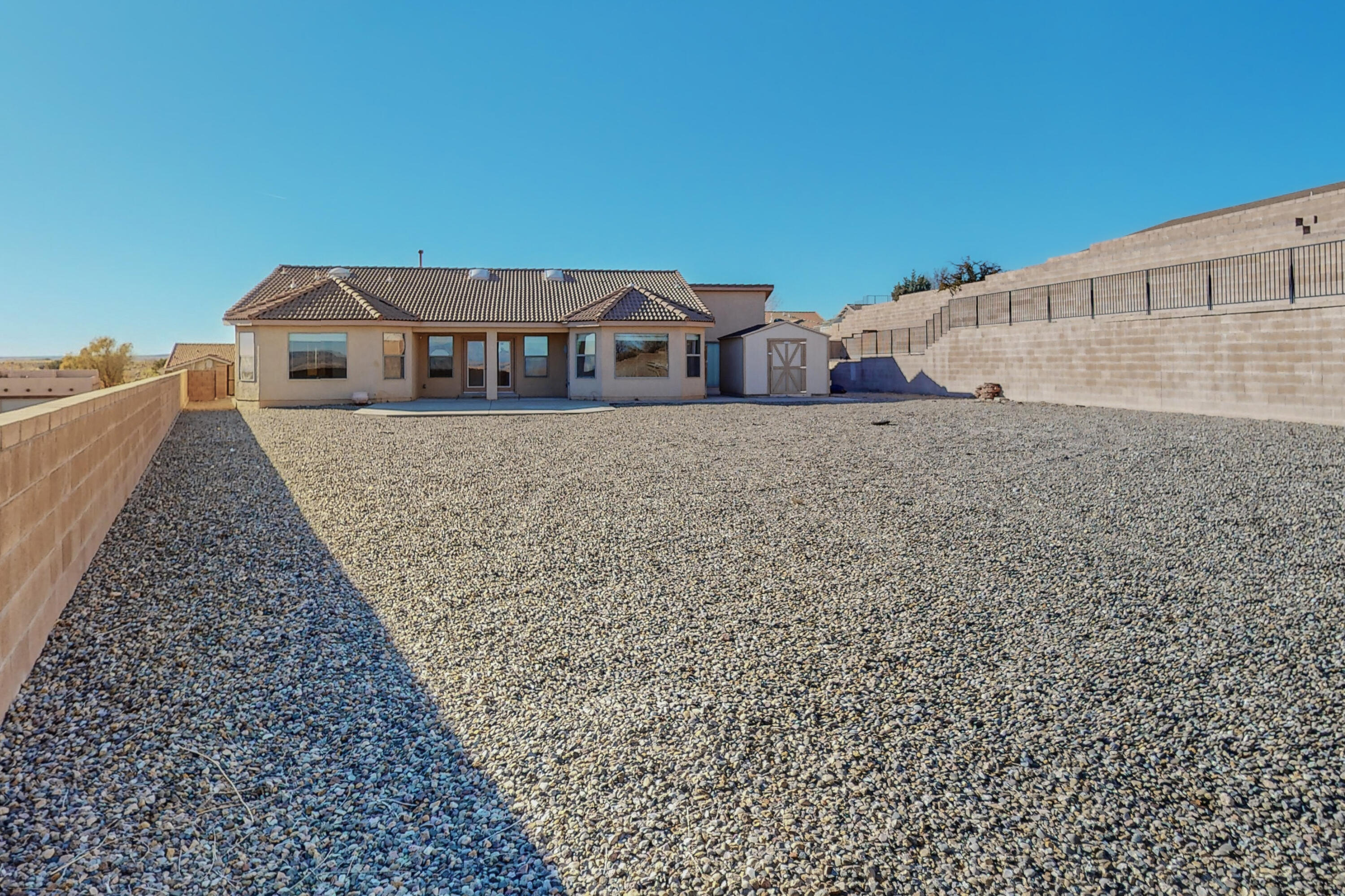 5830 Chaco Loop NE