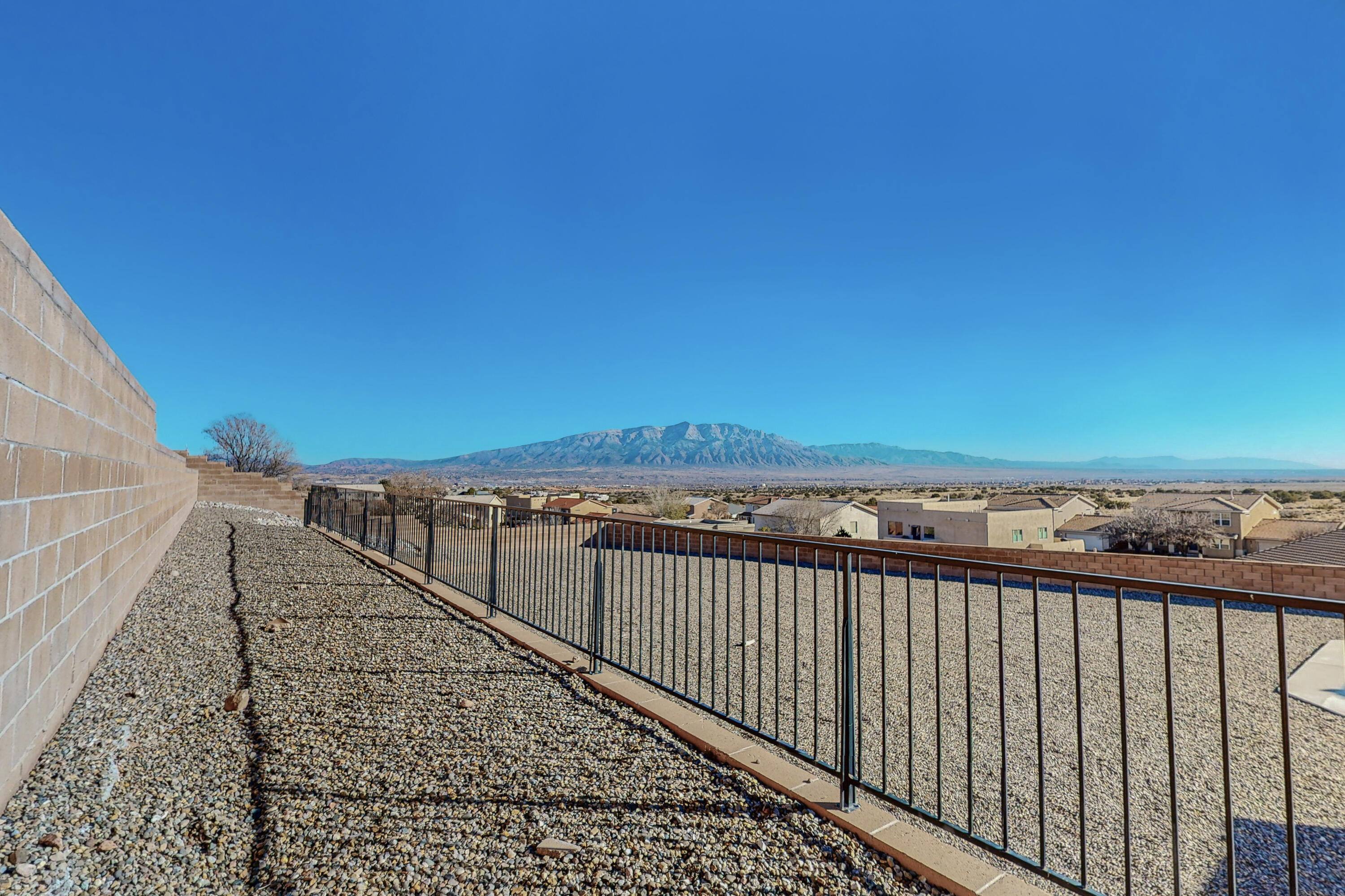 5830 Chaco Loop NE