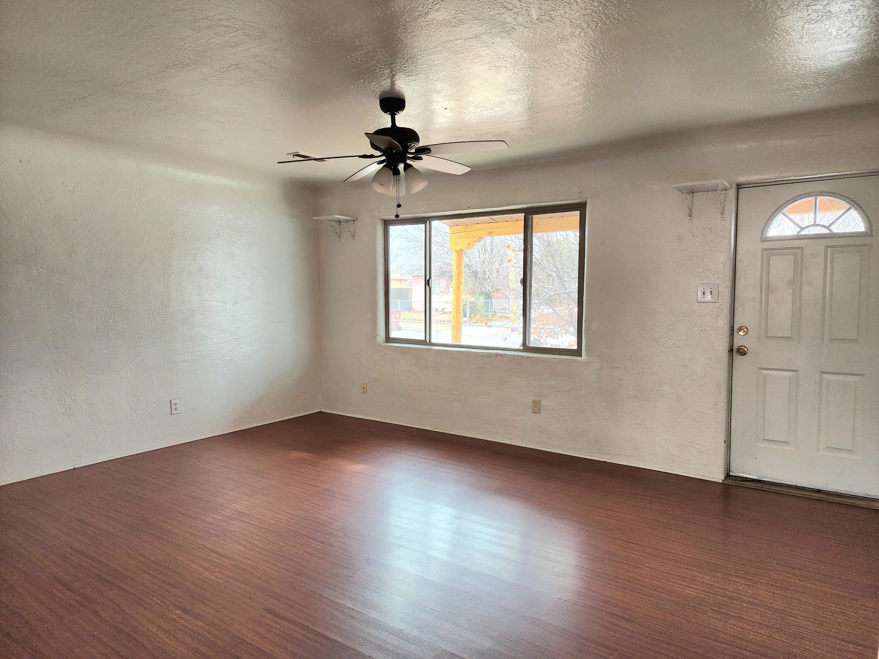 112 Rosedale Circle