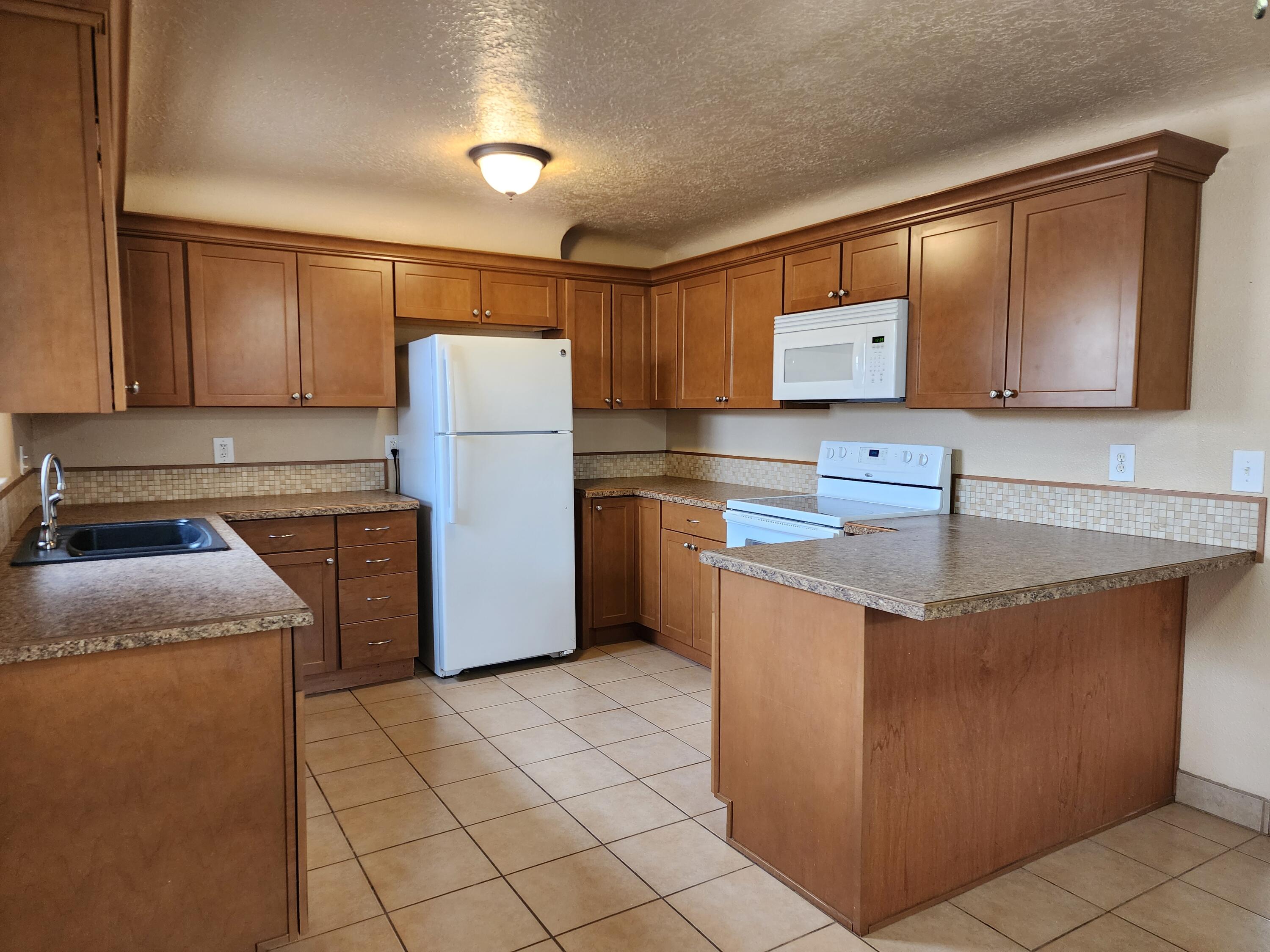112 Rosedale Circle