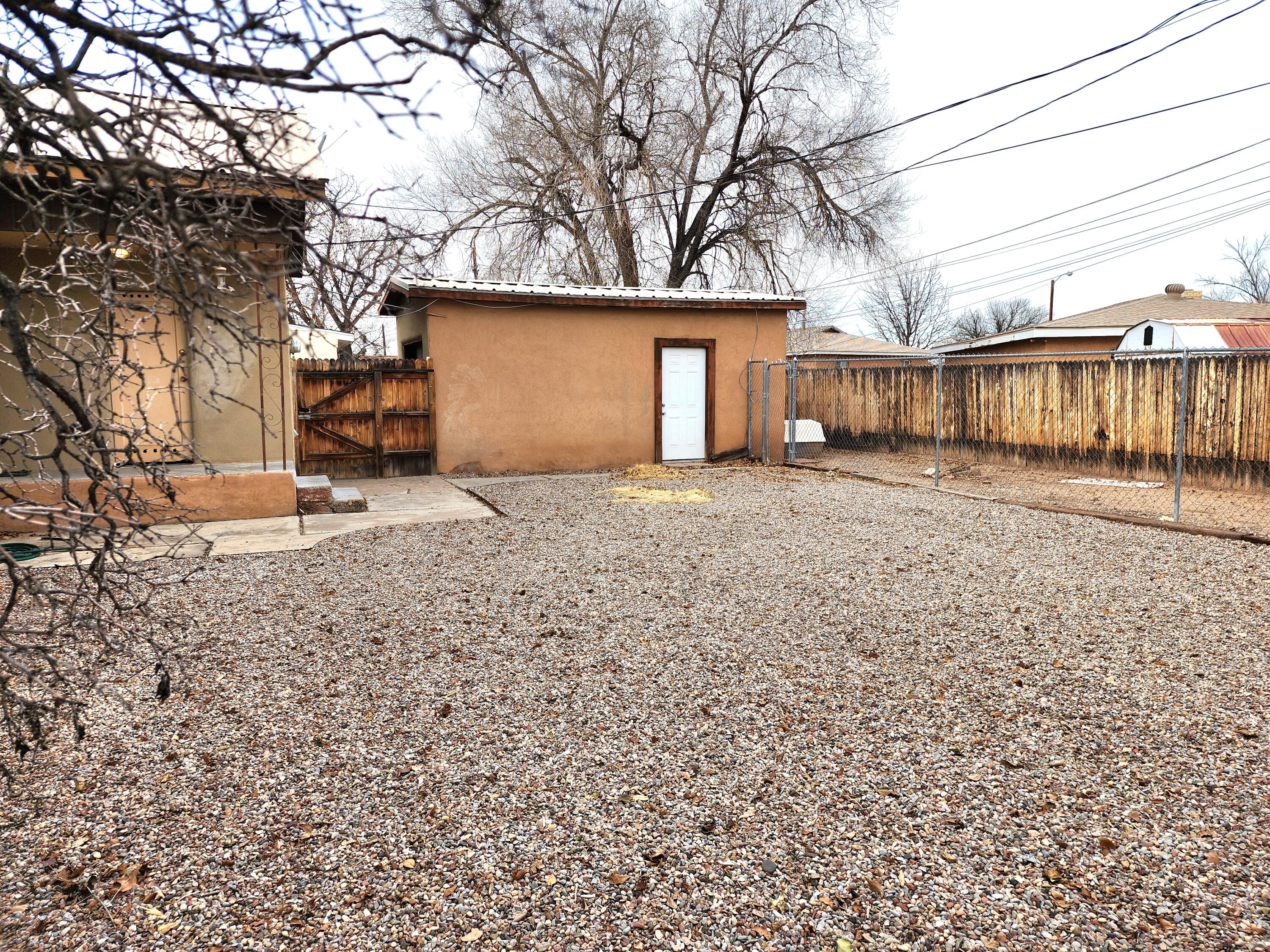112 Rosedale Circle