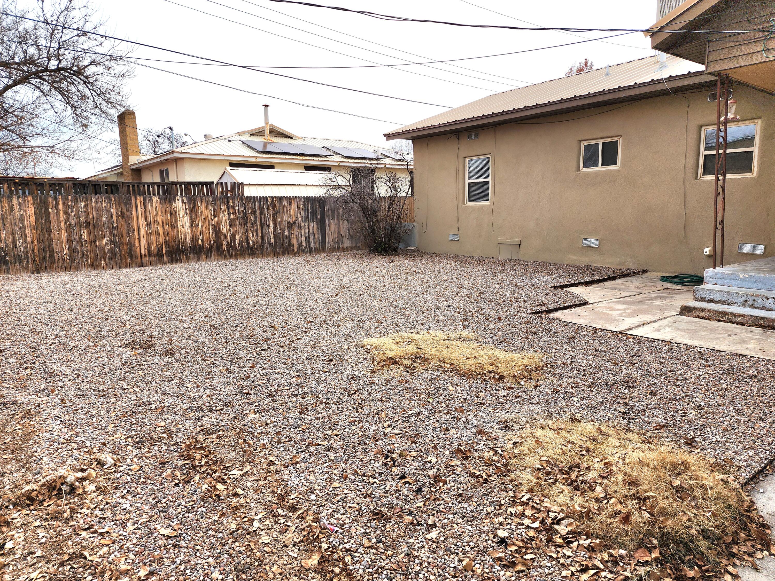 112 Rosedale Circle
