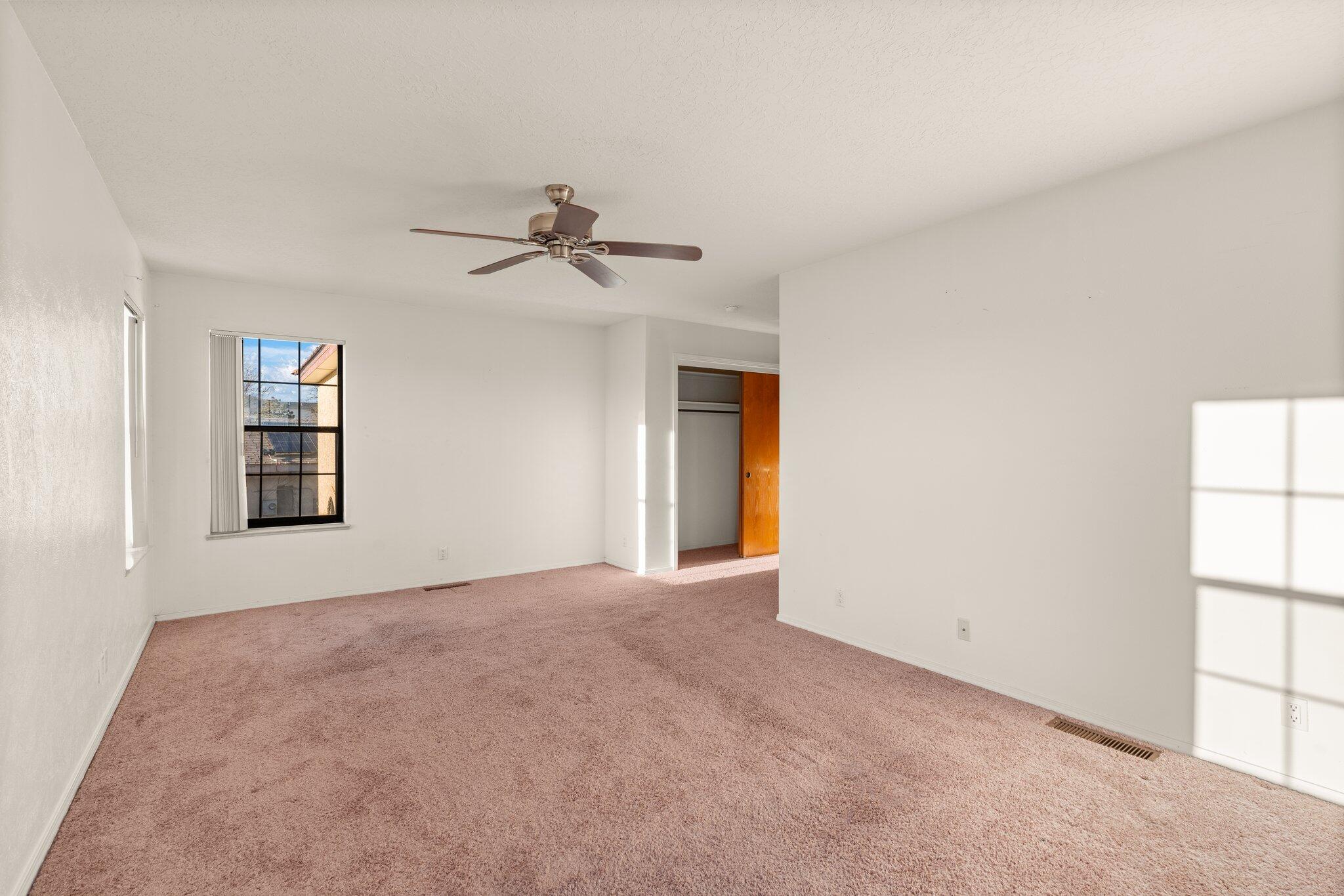 2777 Manitou Springs Drive SE