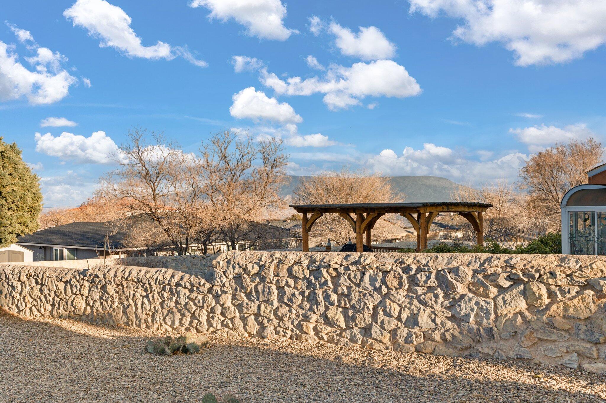 2777 Manitou Springs Drive SE