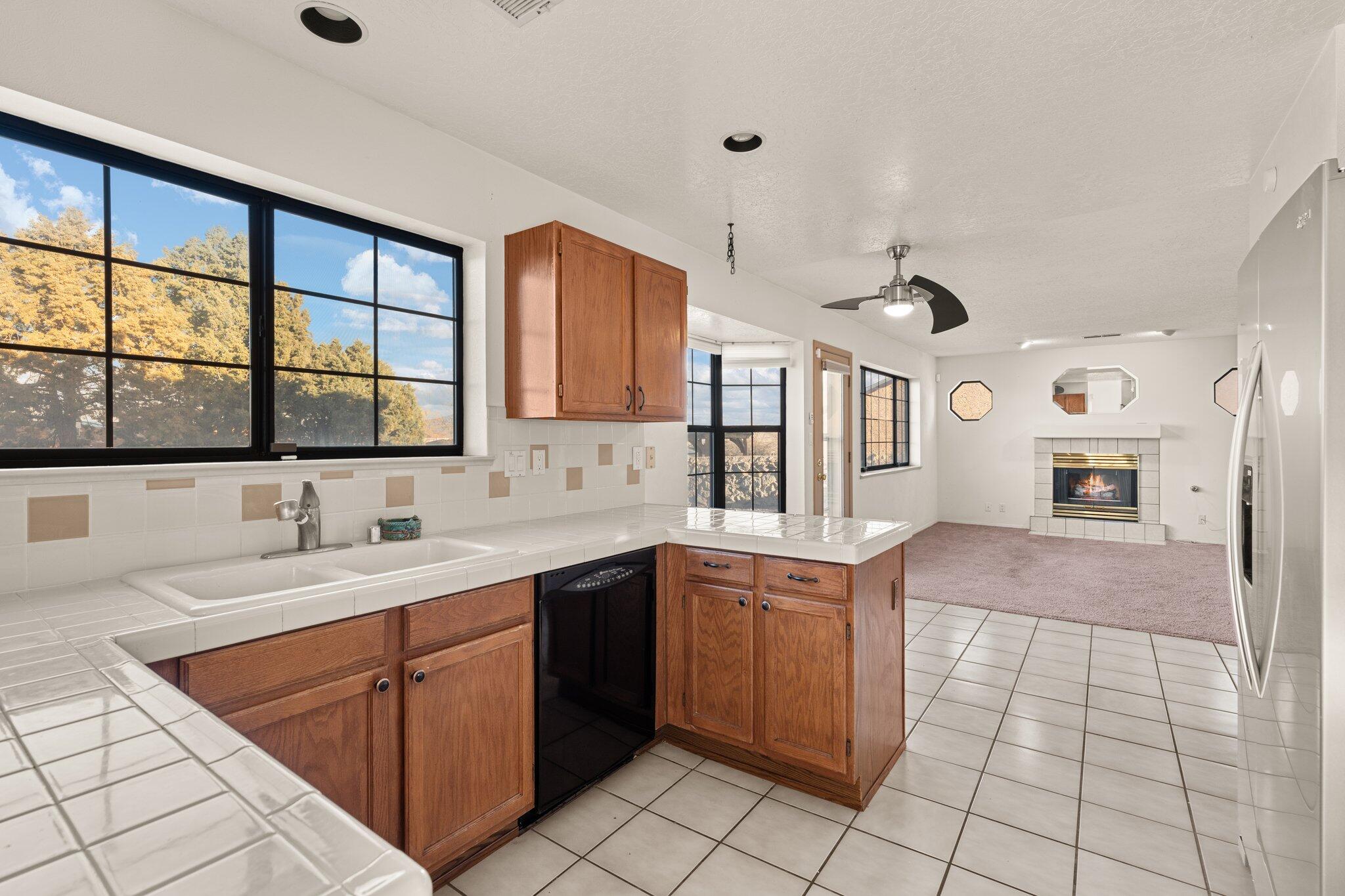 2777 Manitou Springs Drive SE