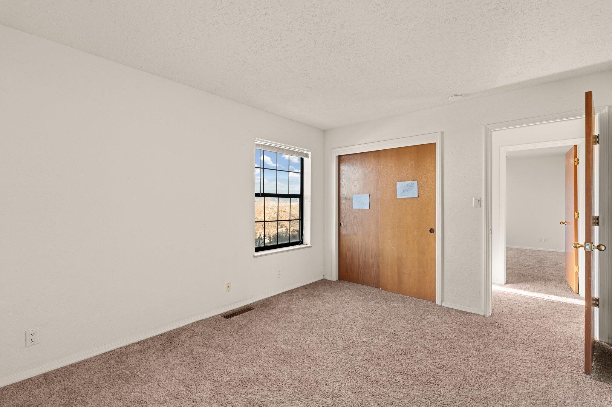 2777 Manitou Springs Drive SE