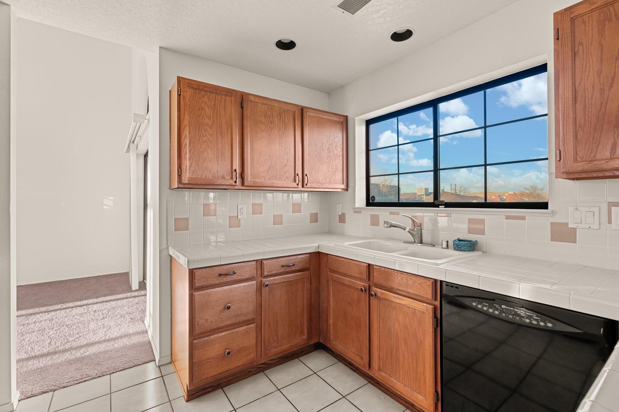 2777 Manitou Springs Drive SE