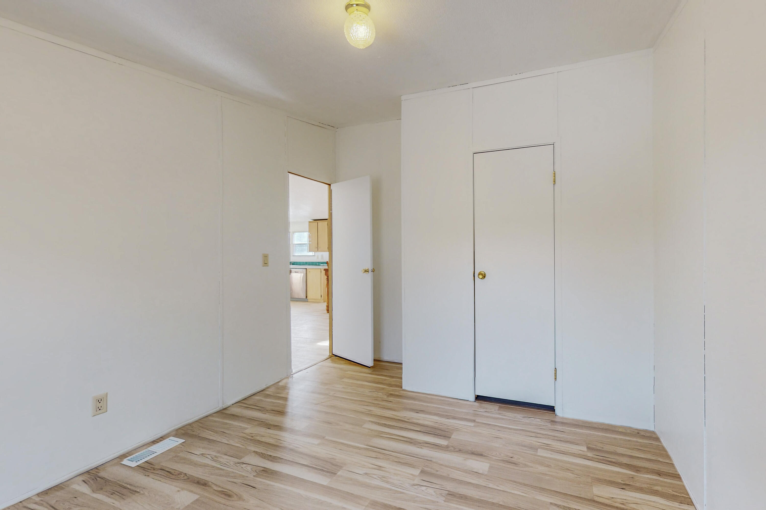 13 Tom Horn Court