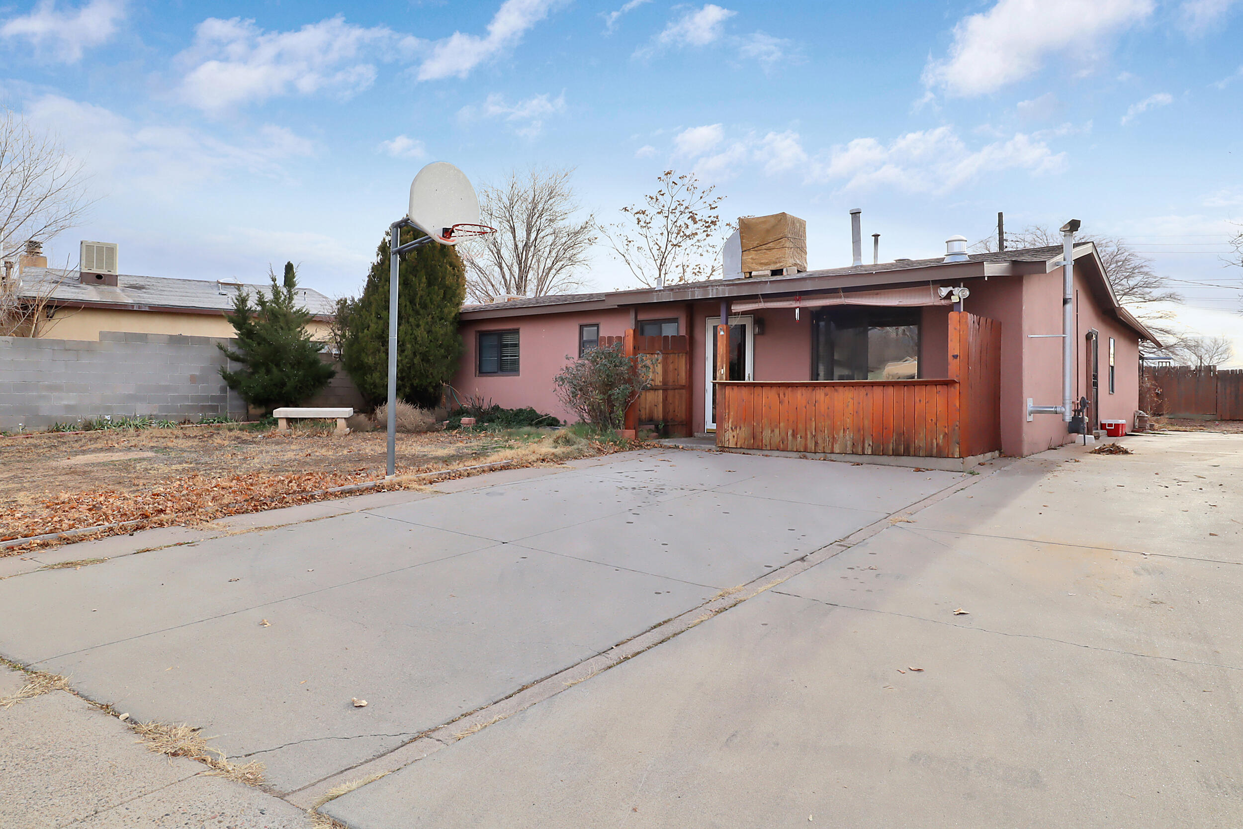 3405 Cheraz Road NE