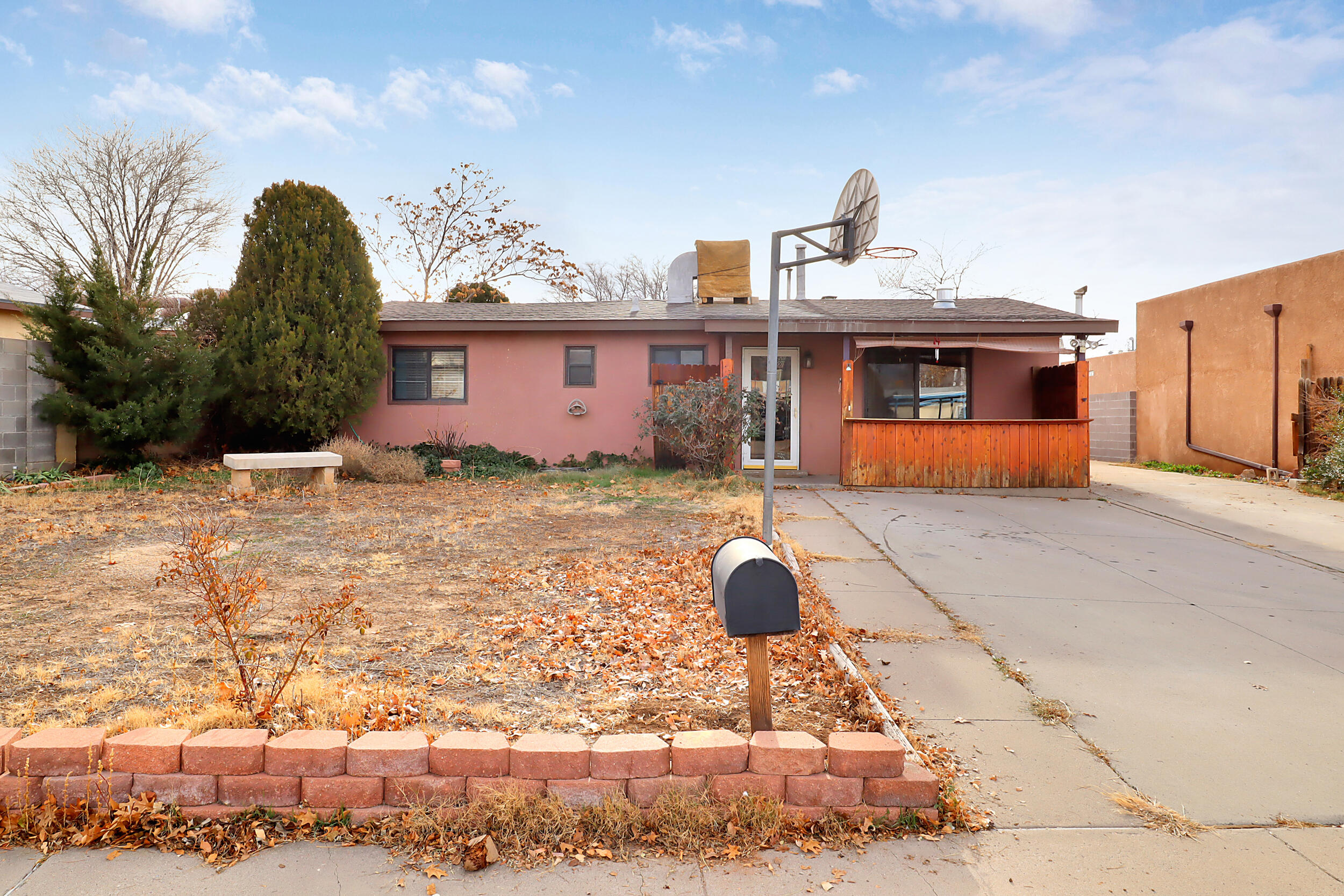3405 Cheraz Road NE