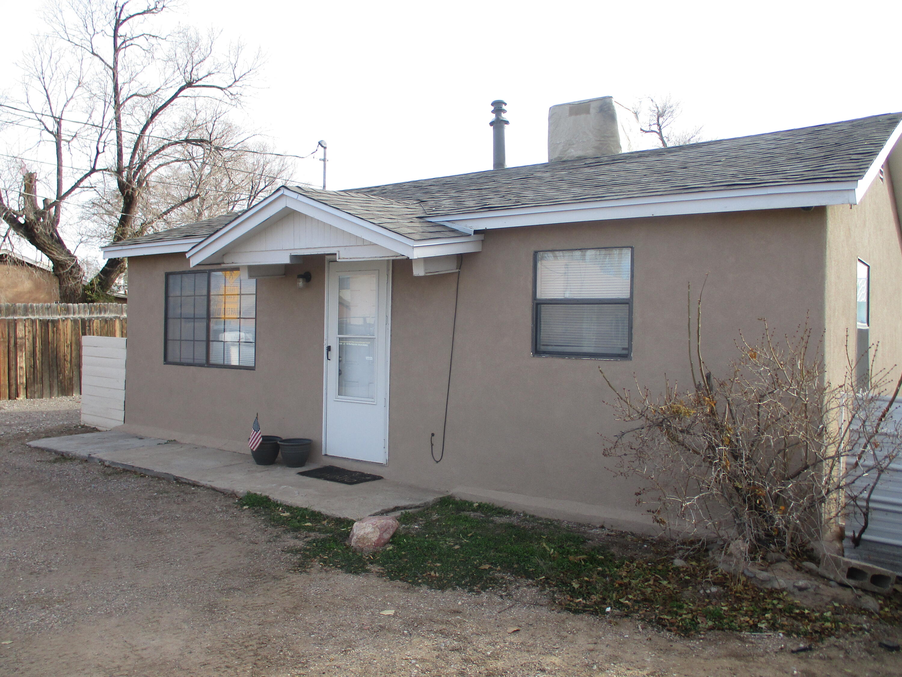 206 Shropshire Place NW