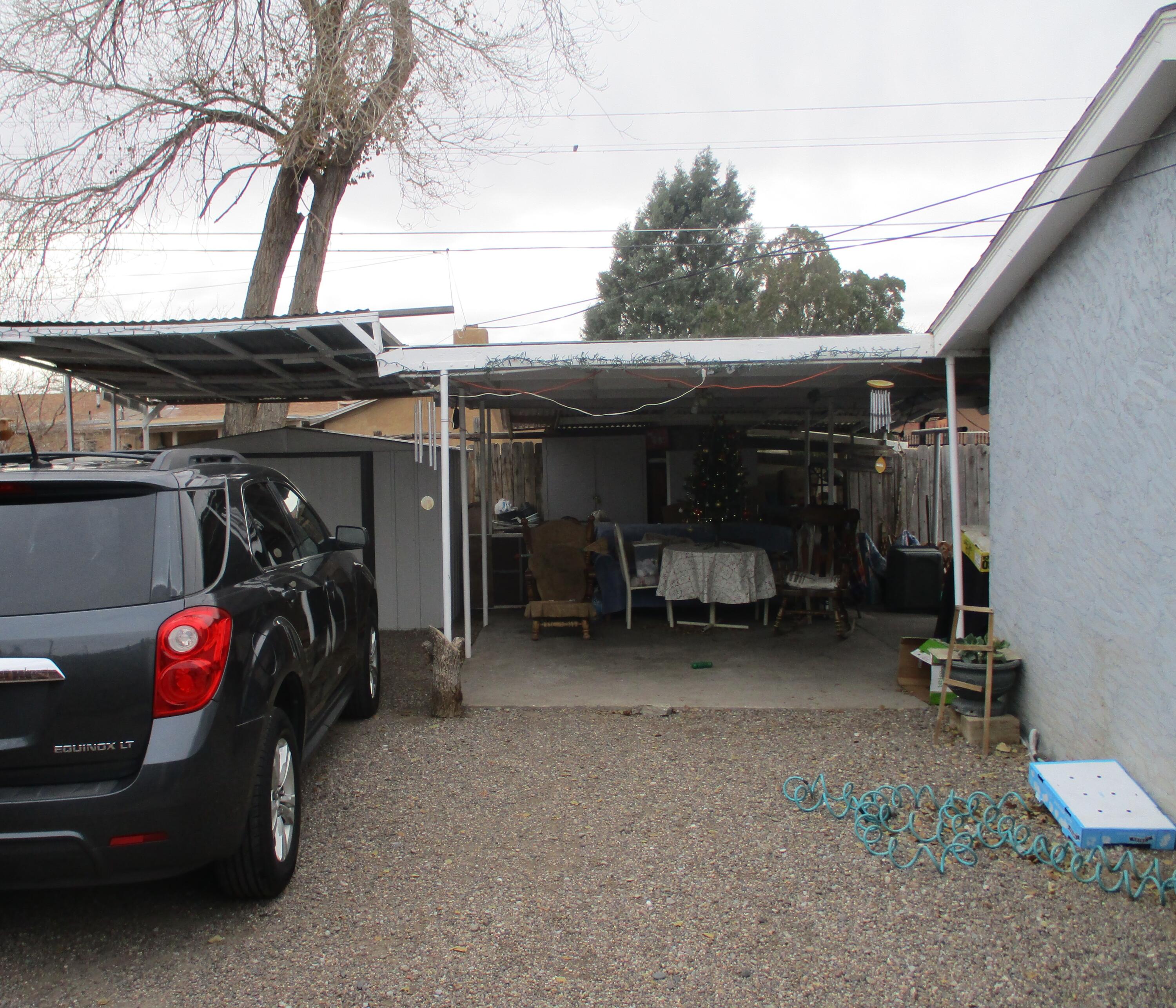 206 Shropshire Place NW