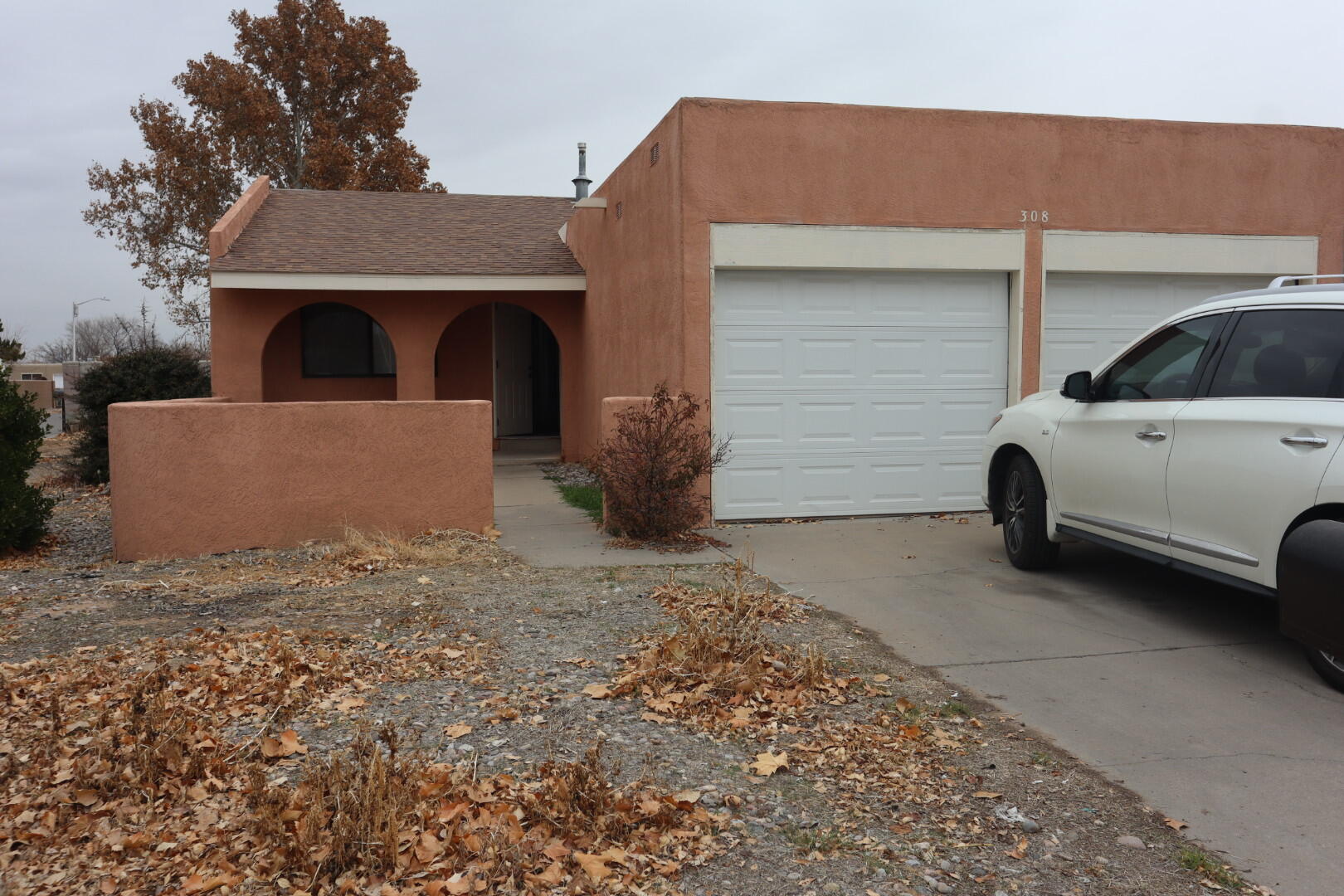 308 Colonial Avenue SW