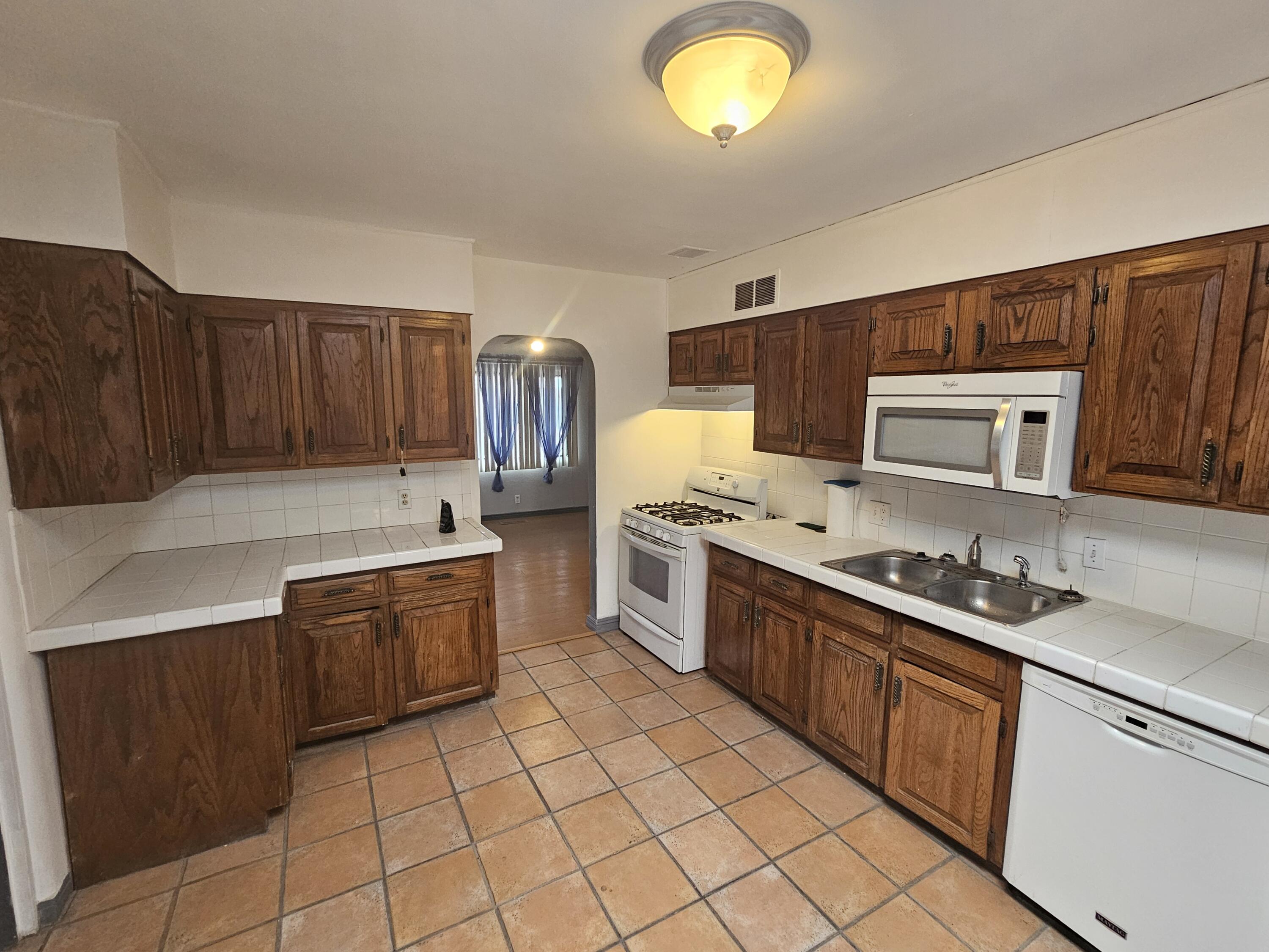 708 Cardenas Drive SE