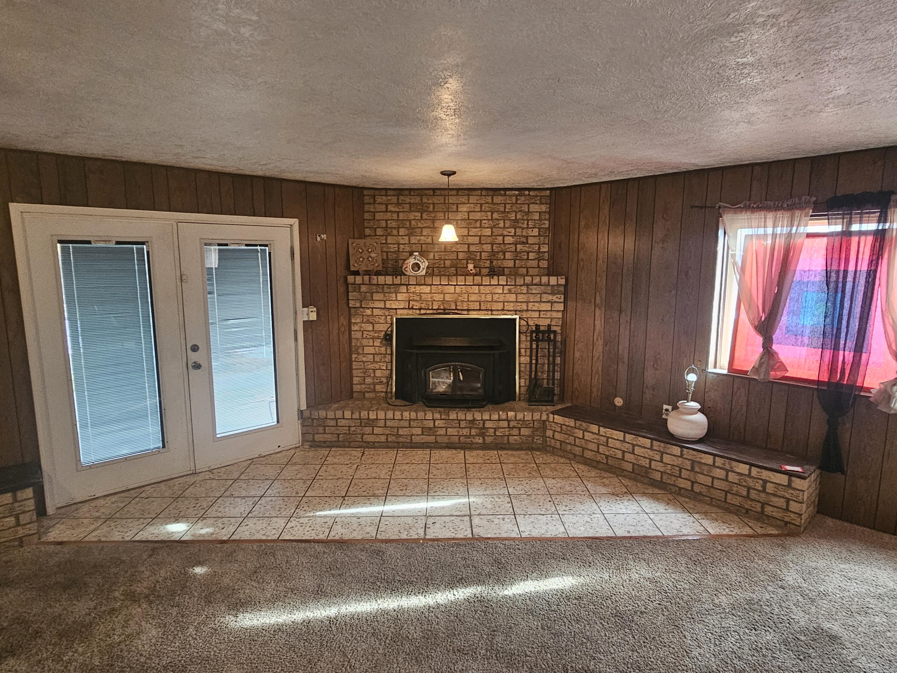 708 Cardenas Drive SE