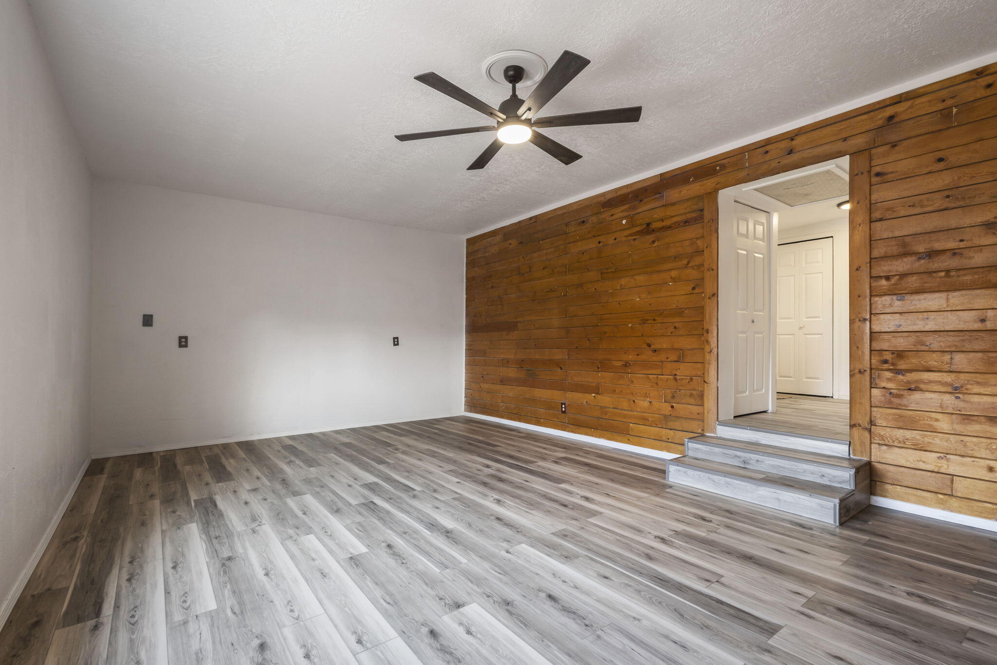 1321 Robyn Place SW