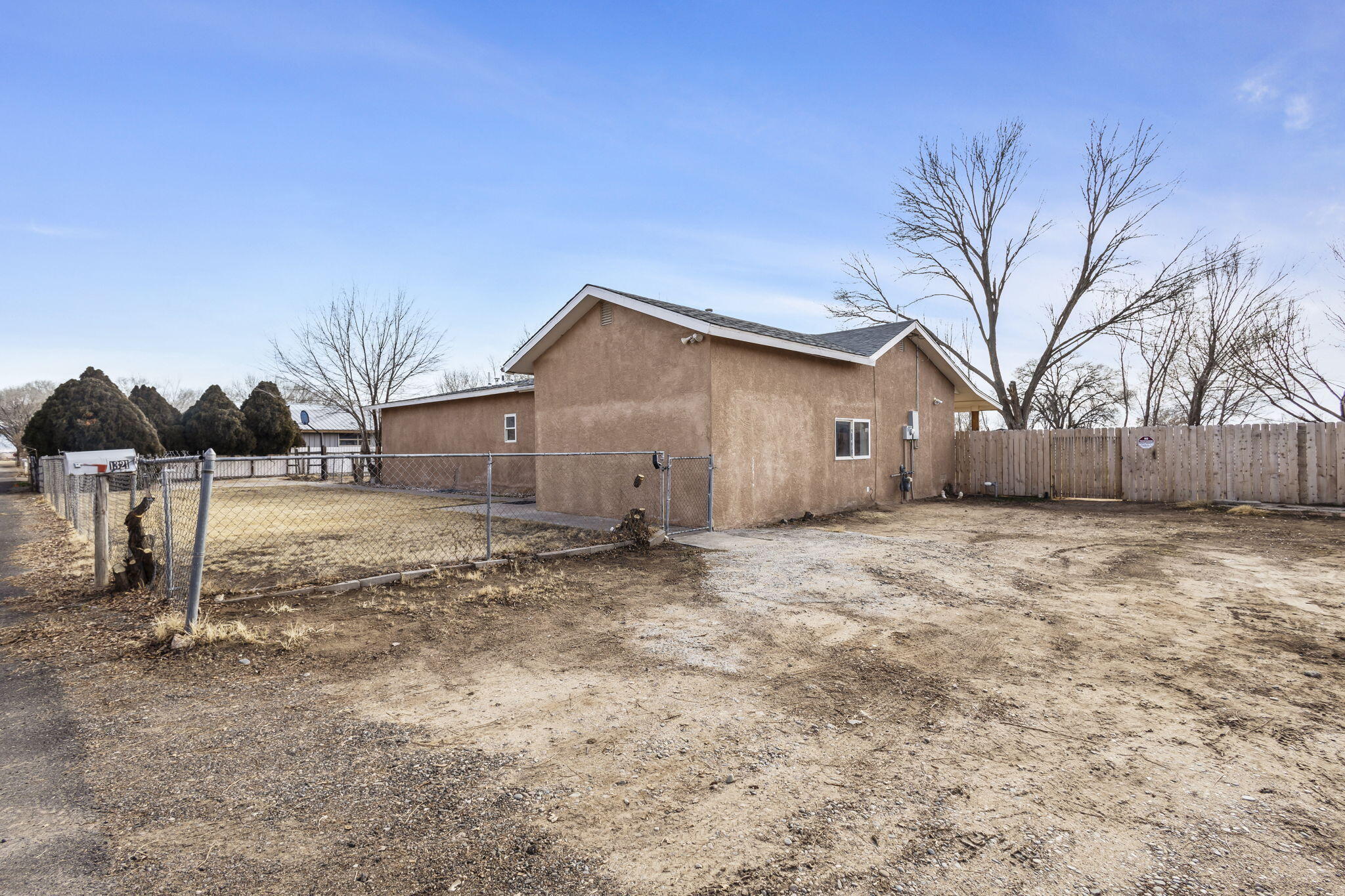 1321 Robyn Place SW