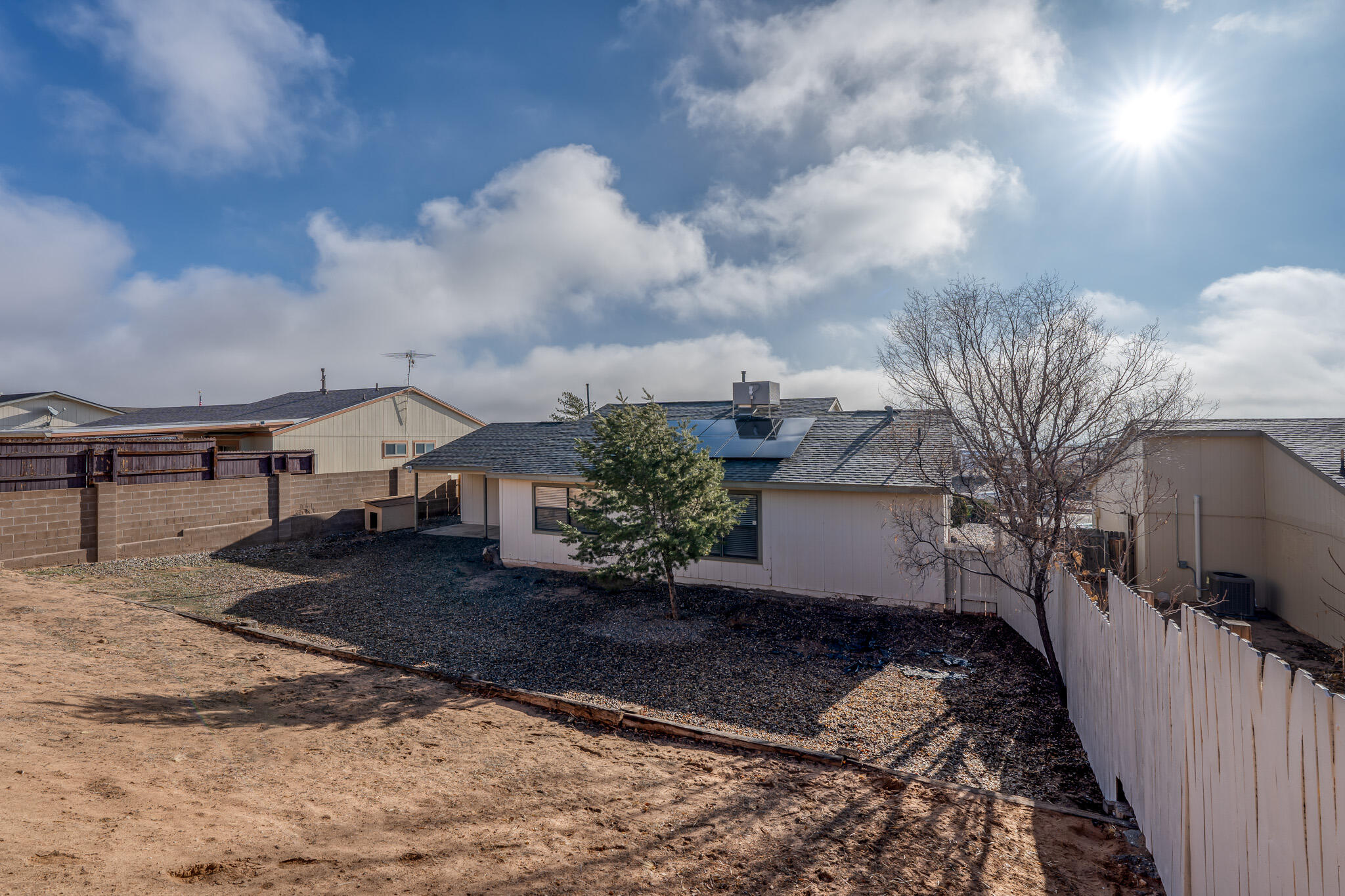 1517 Hummingbird Road NE