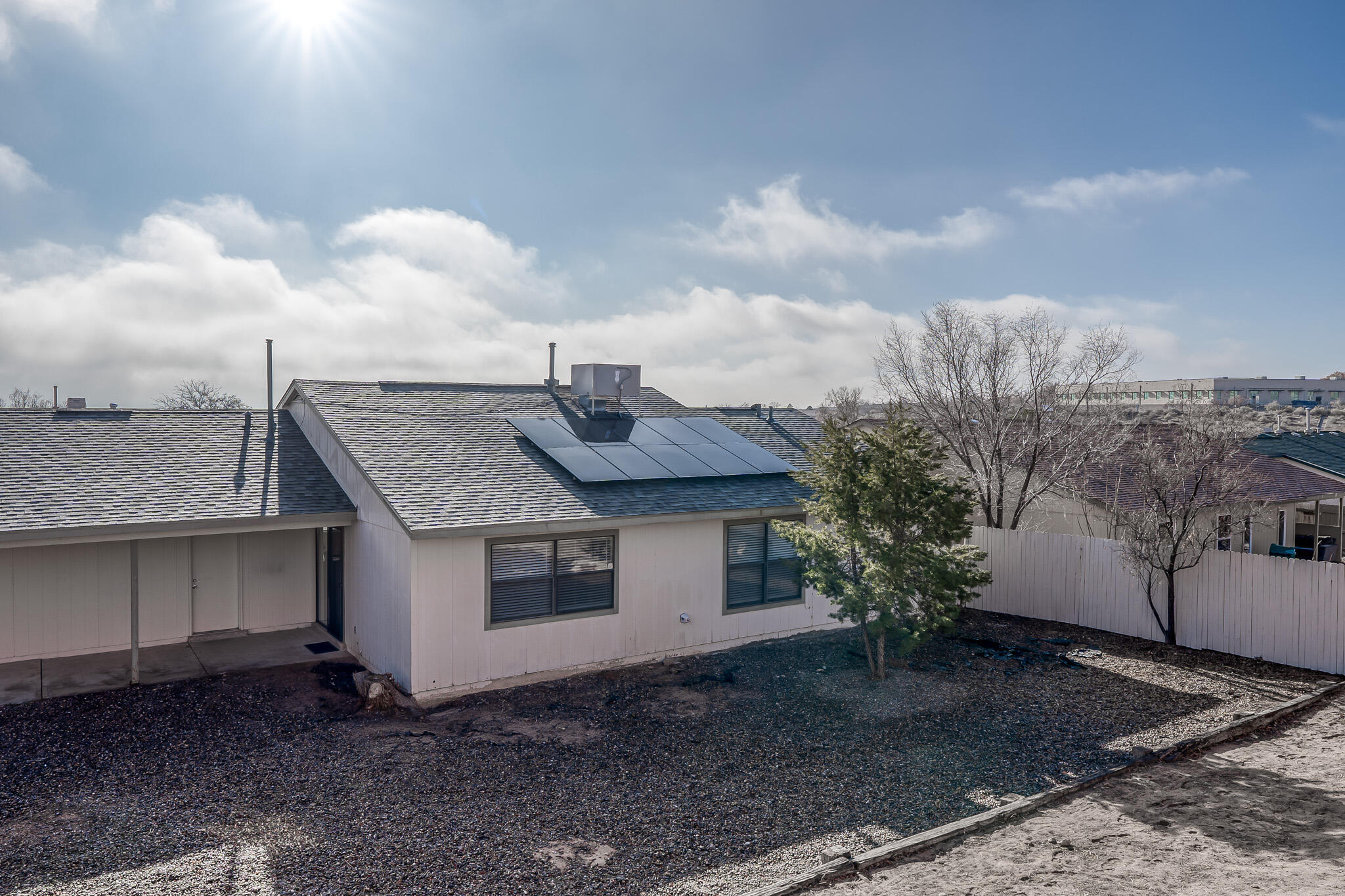 1517 Hummingbird Road NE