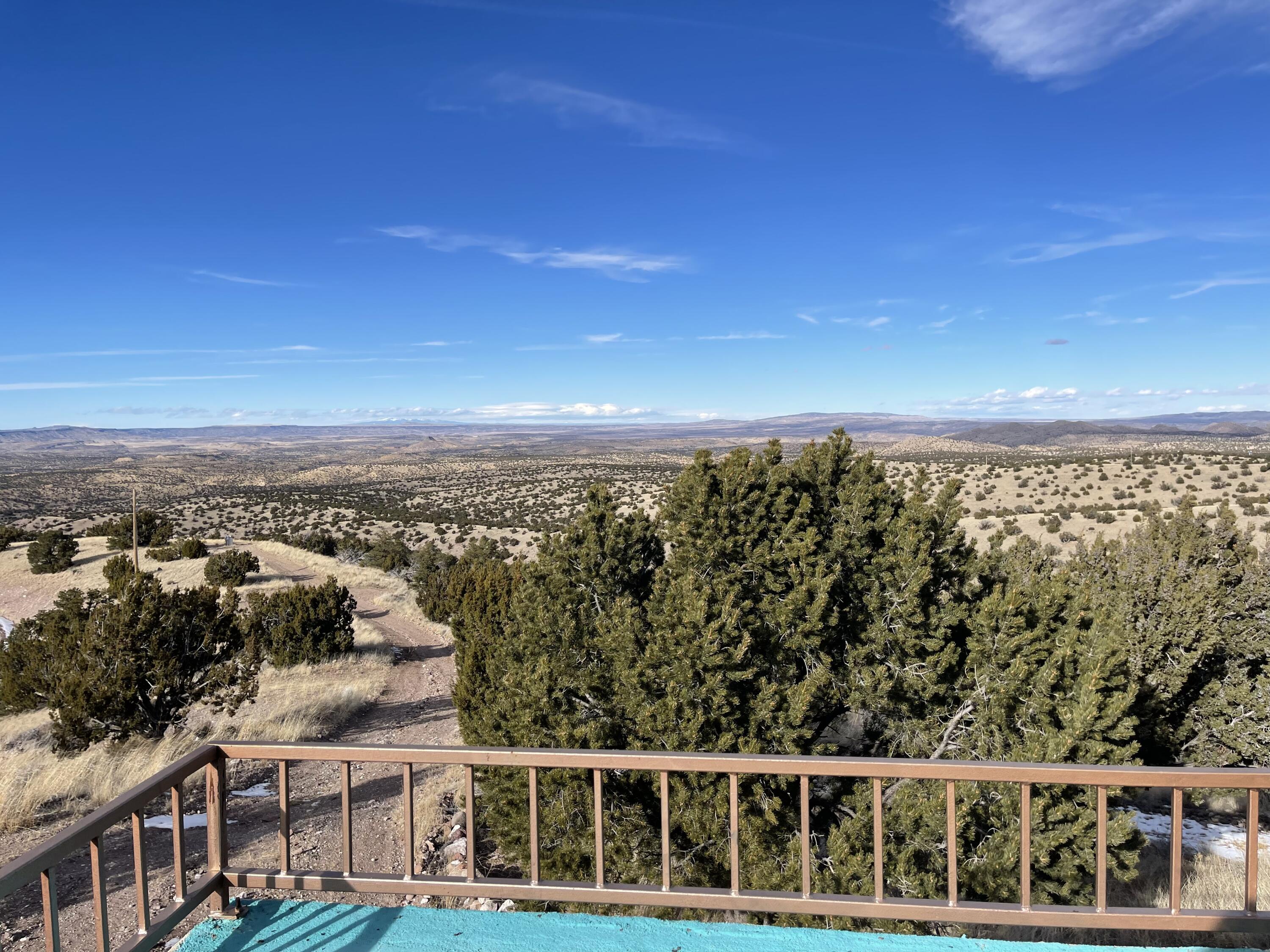 8 Overlook Way