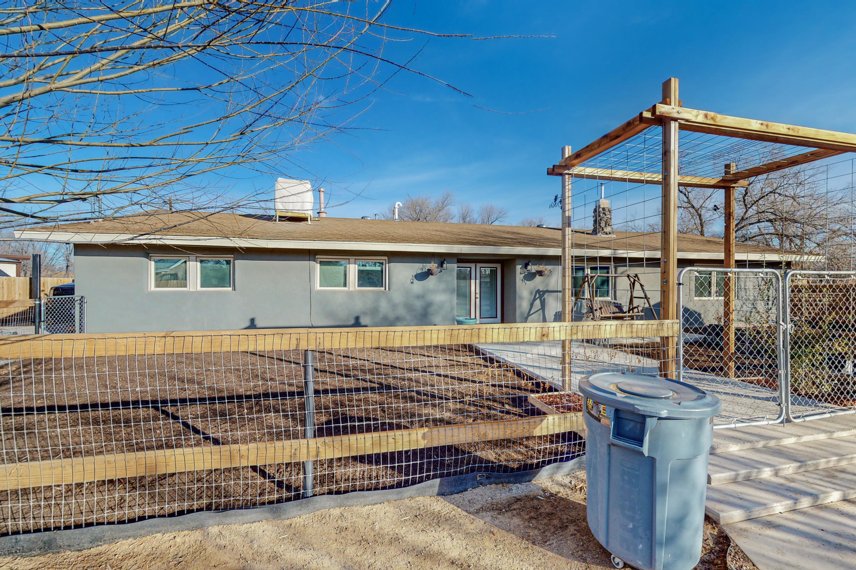 2407 Shasta Road SW