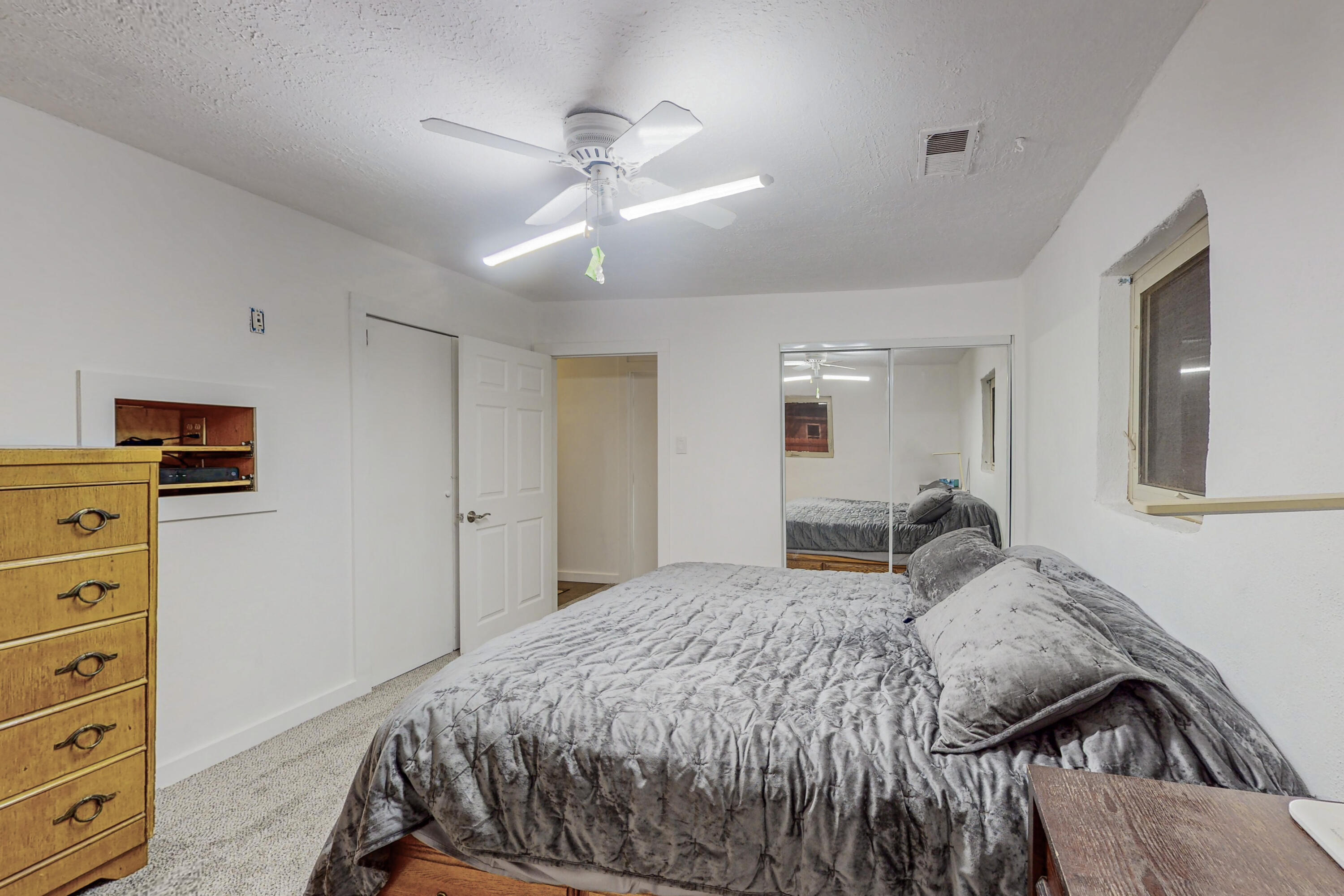 2407 Shasta Road SW