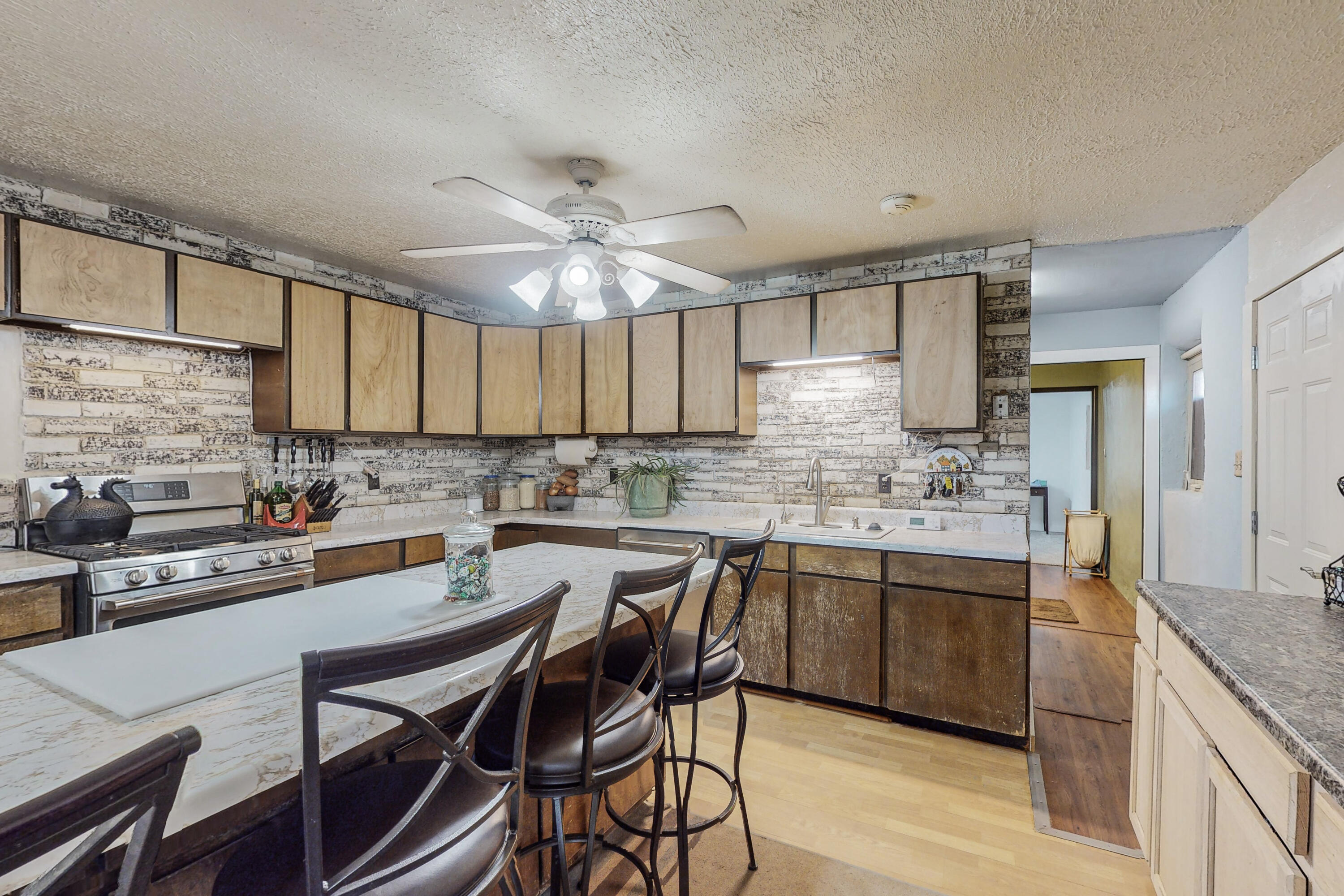 2407 Shasta Road SW