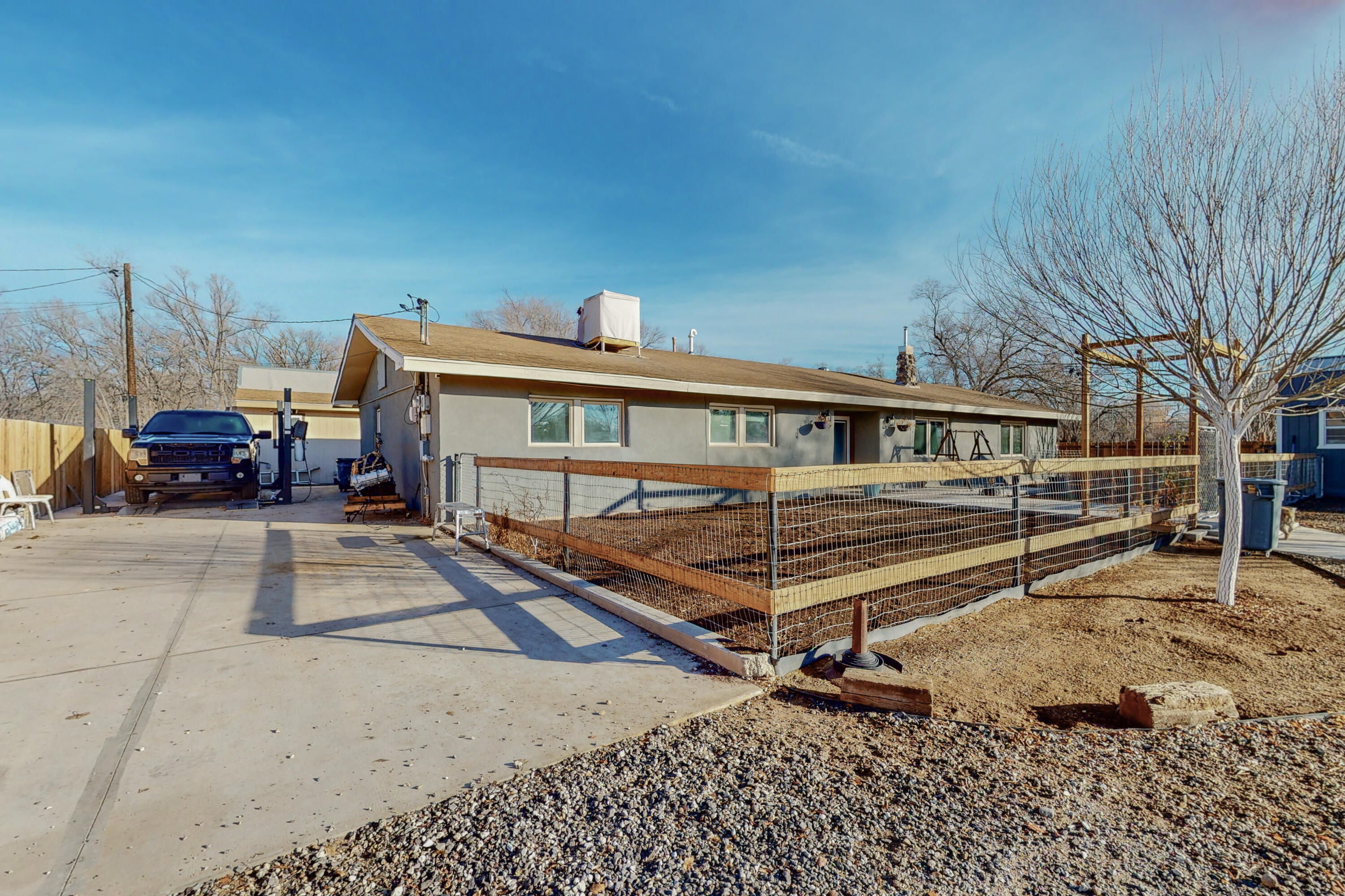 2407 Shasta Road SW