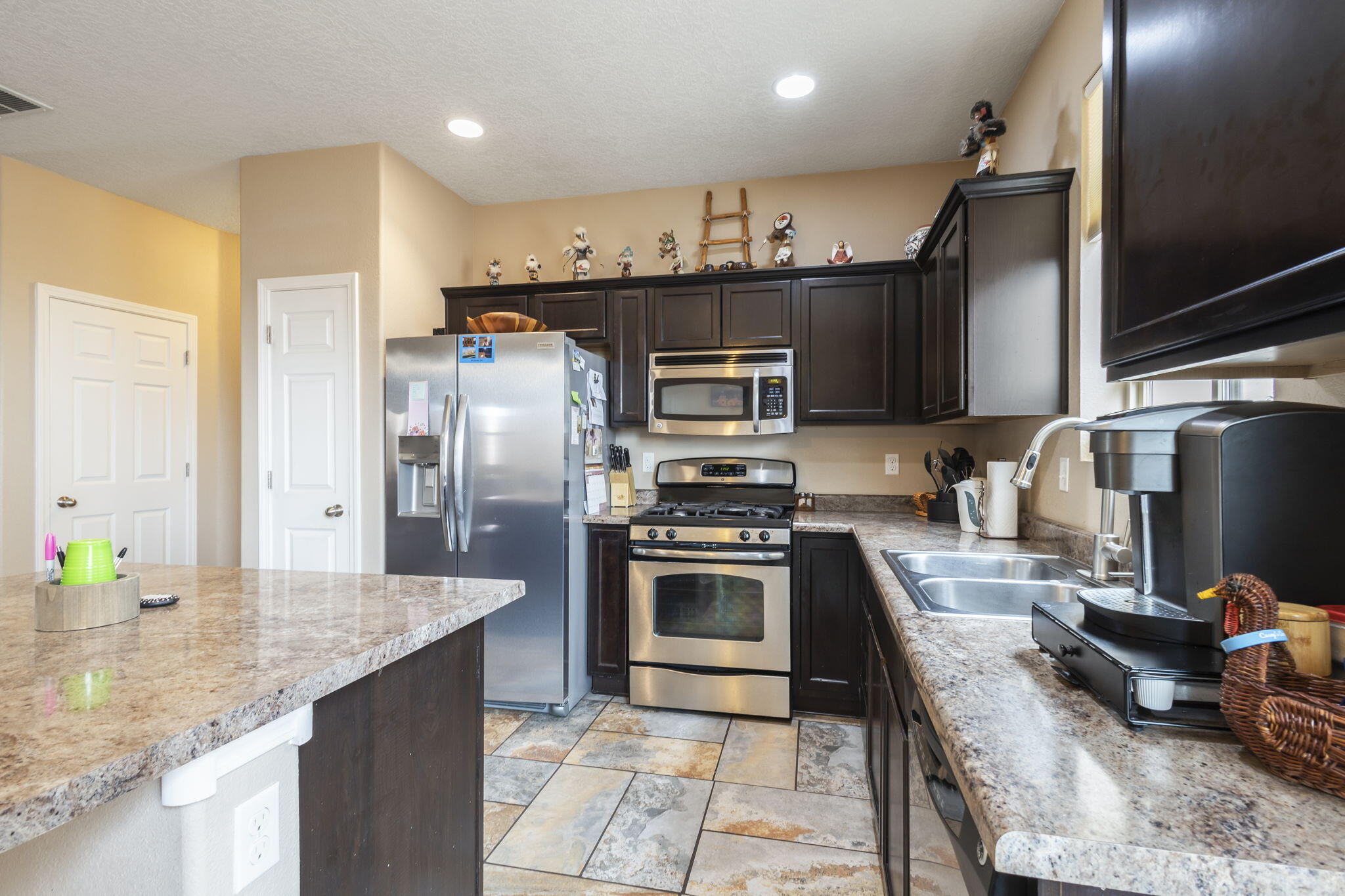 1436 Desert Paintbrush Loop NE